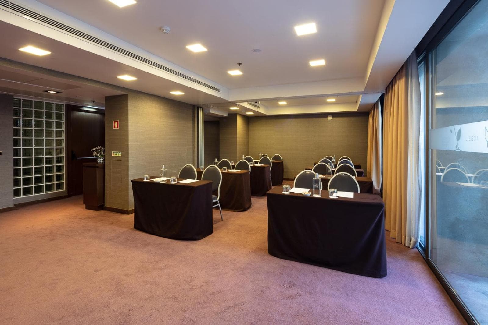 NEYA Lisboa Hotel — 4