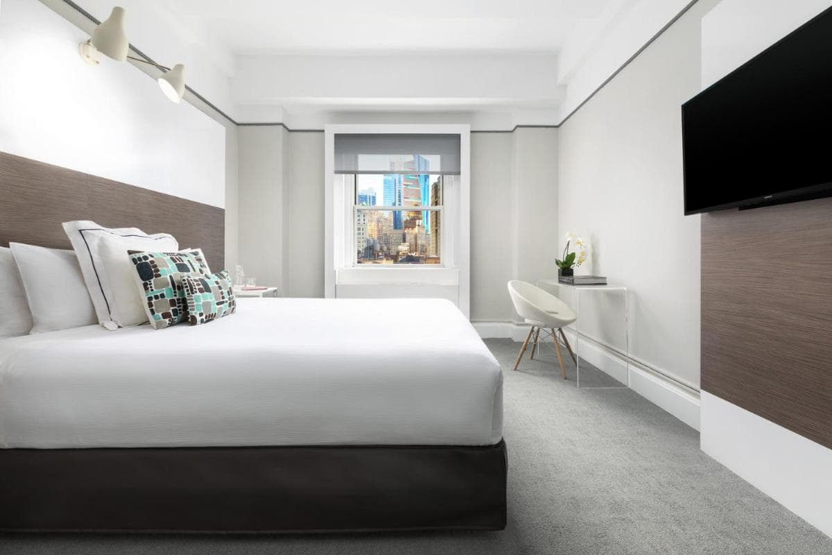 Hotel Paramount Times Square — 30