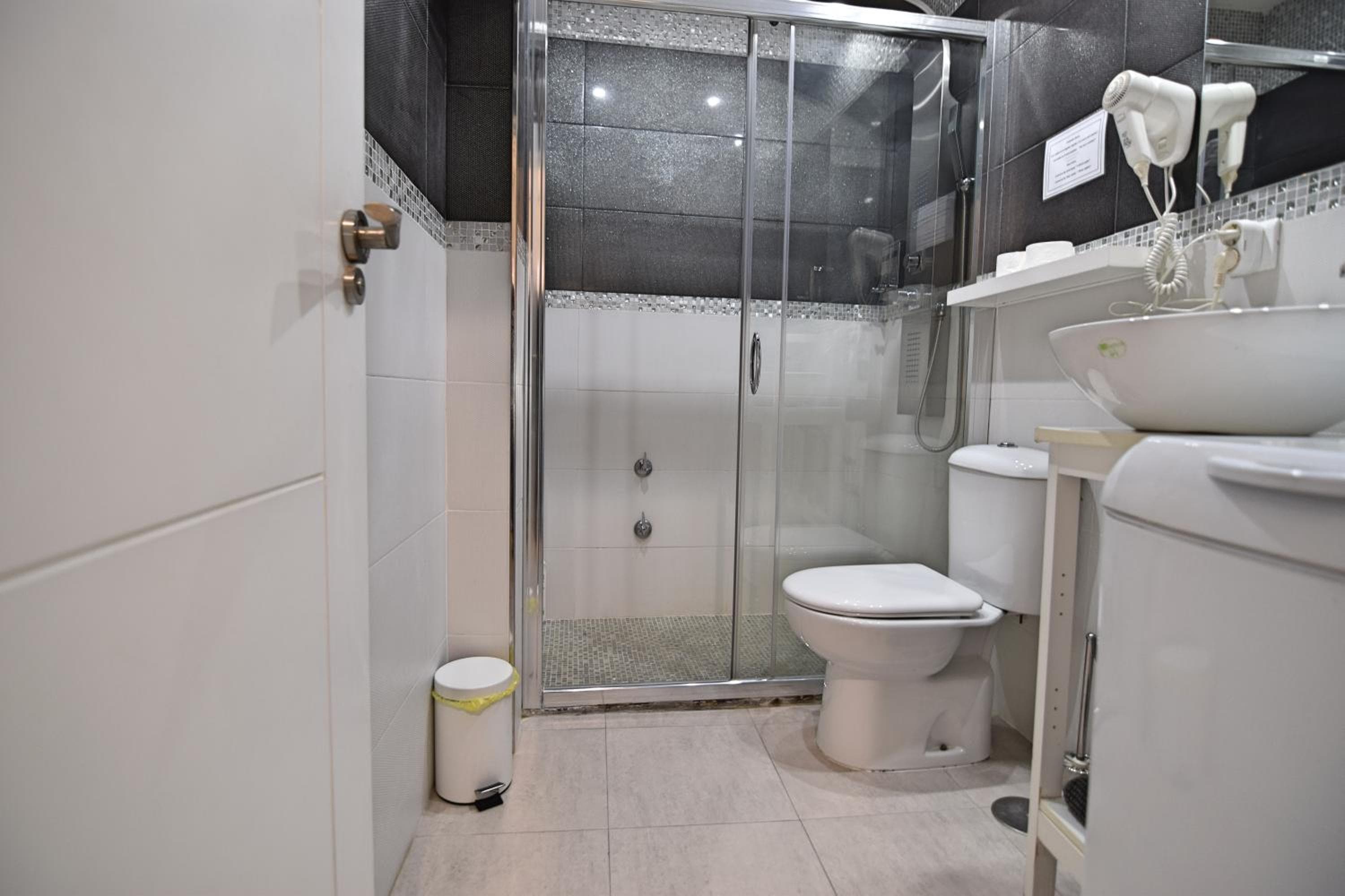 Apartamentos Marques De La Merced — 8