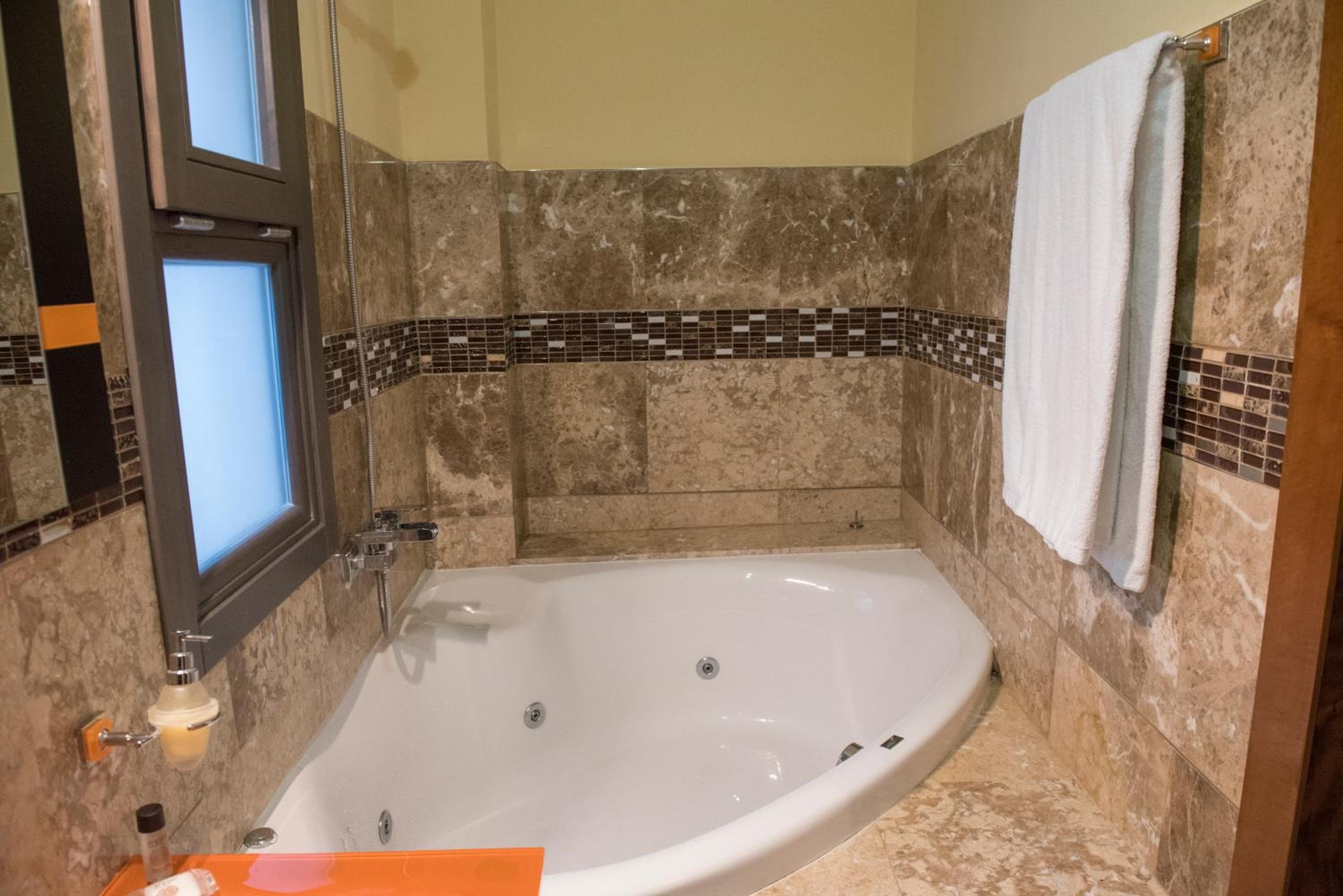 Apartamentos Luxury Puente de Triana — 30