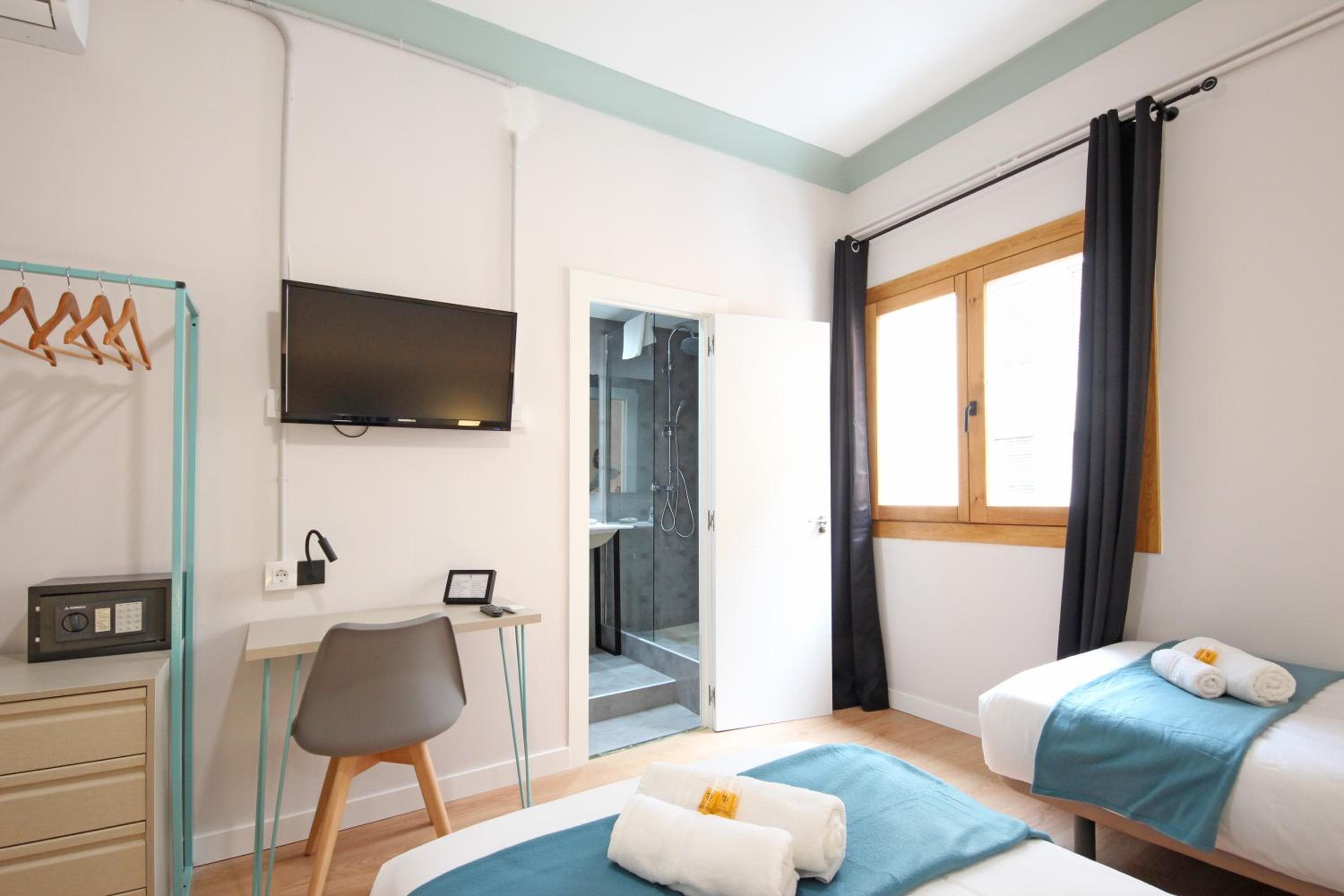 Regina Selfcheck-in Smart Rooms — 14
