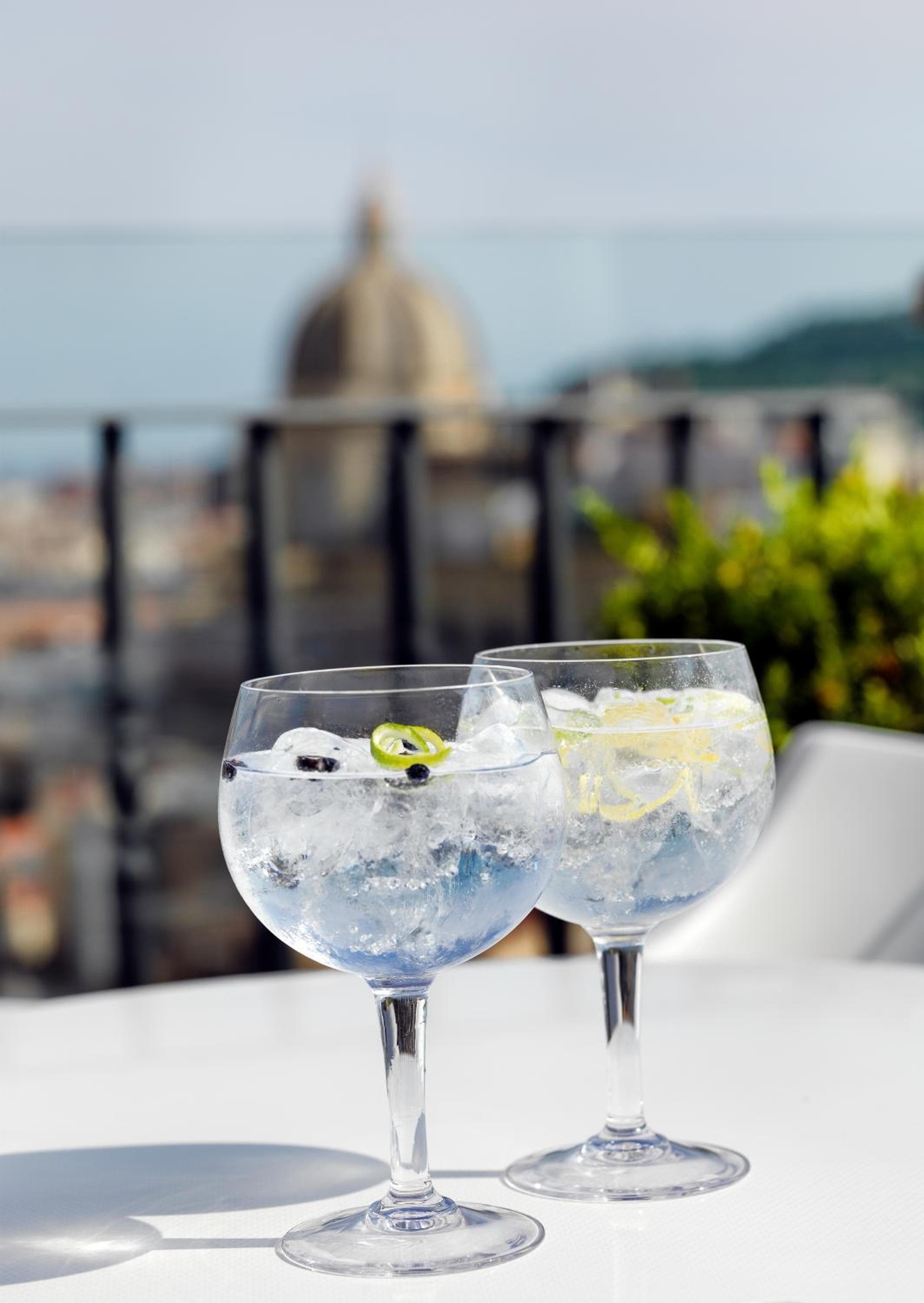 H10 Universitat — 4