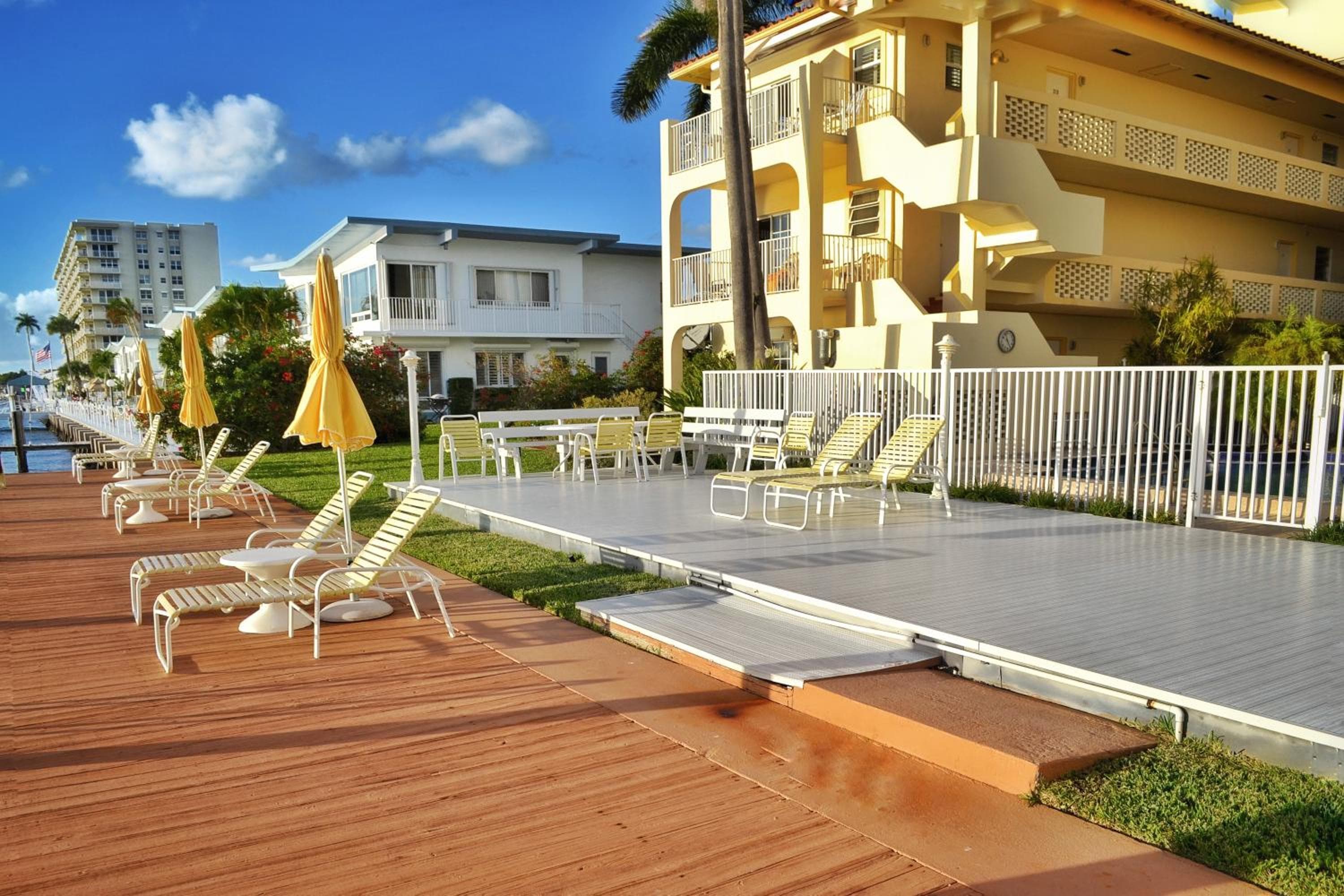 Fort Lauderdale Yacht und Beach Club 416 — 16