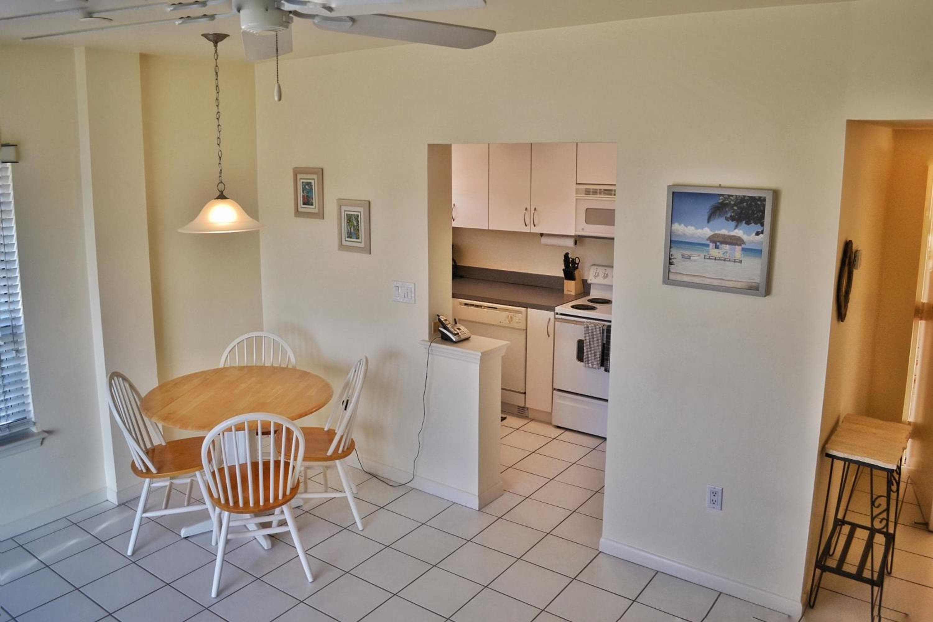 Fort Lauderdale Yacht und Beach Club 416 — 14