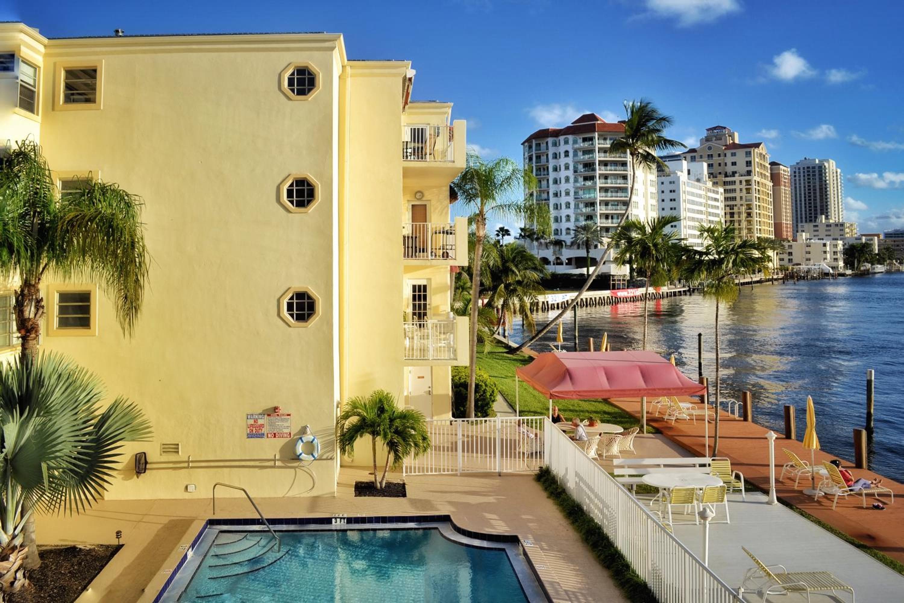 Fort Lauderdale Yacht und Beach Club 416 — 19