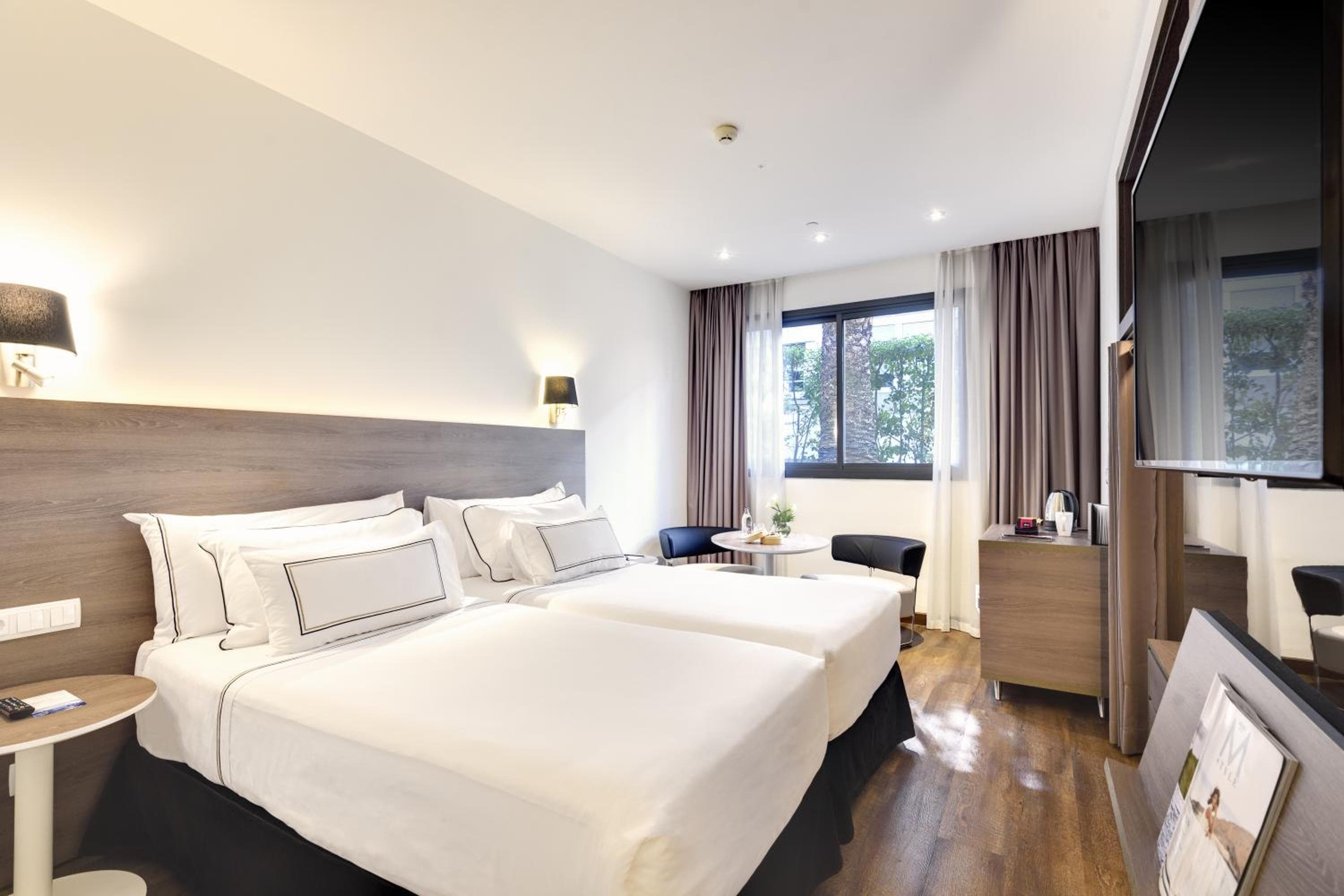 Meliá Madrid Serrano — 30