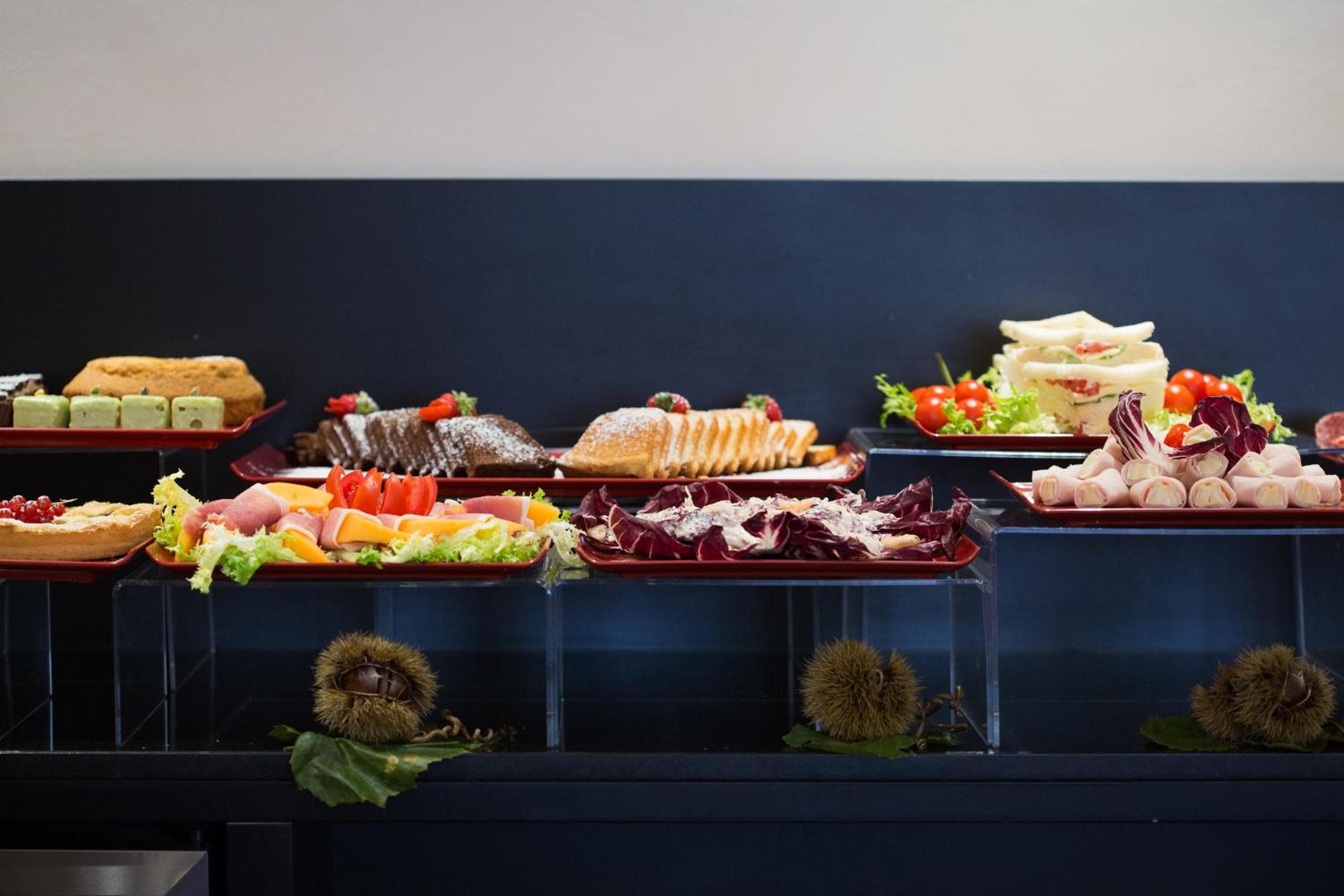 Floris Hotel — 8