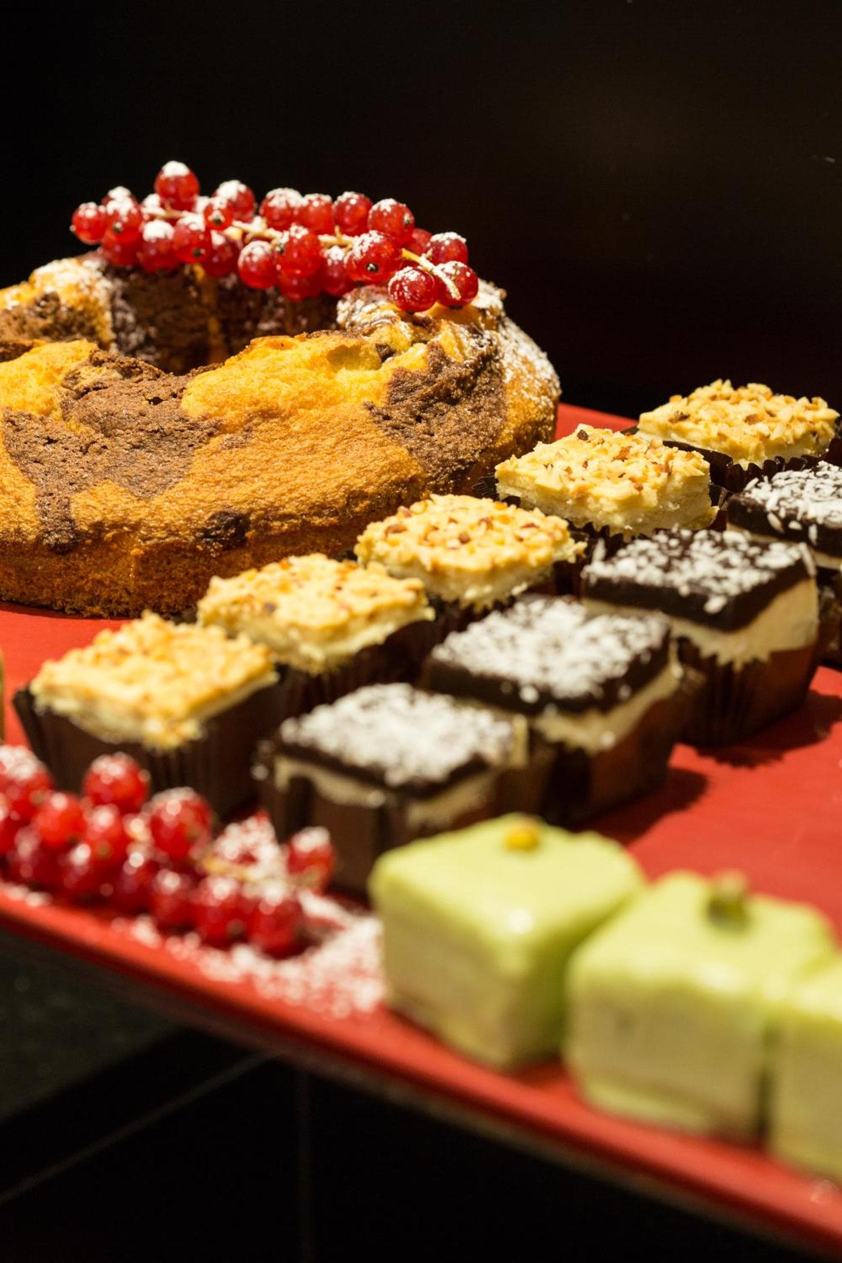 Floris Hotel — 10