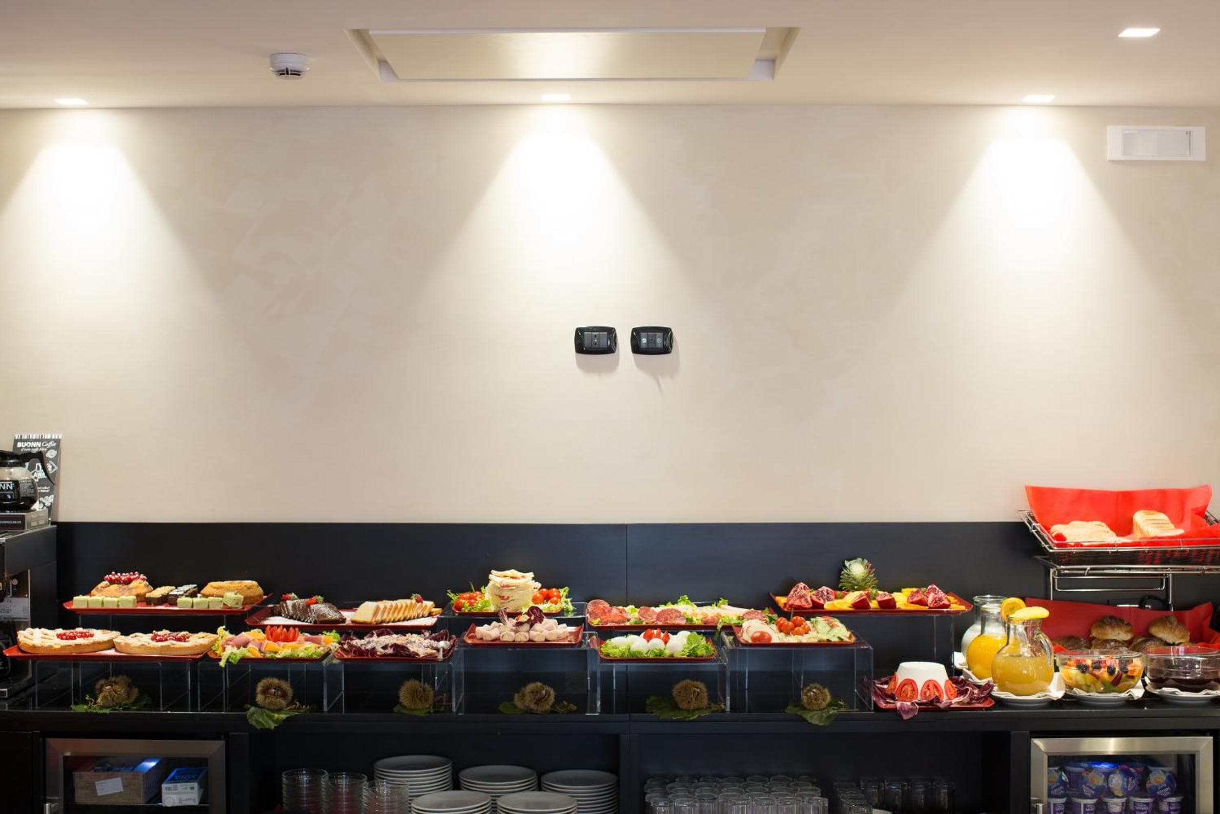 Floris Hotel — 9