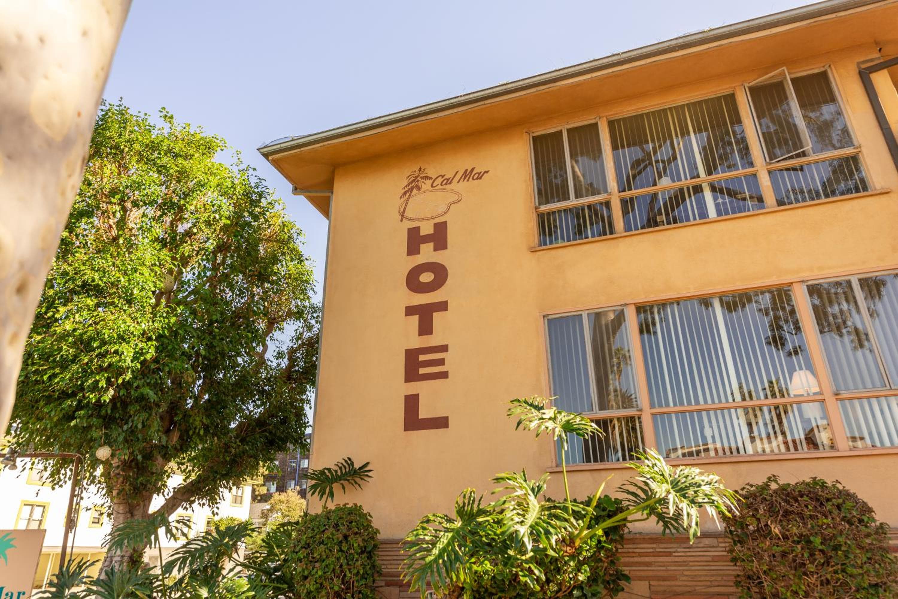 Hotel Cal Mar Suites — 2
