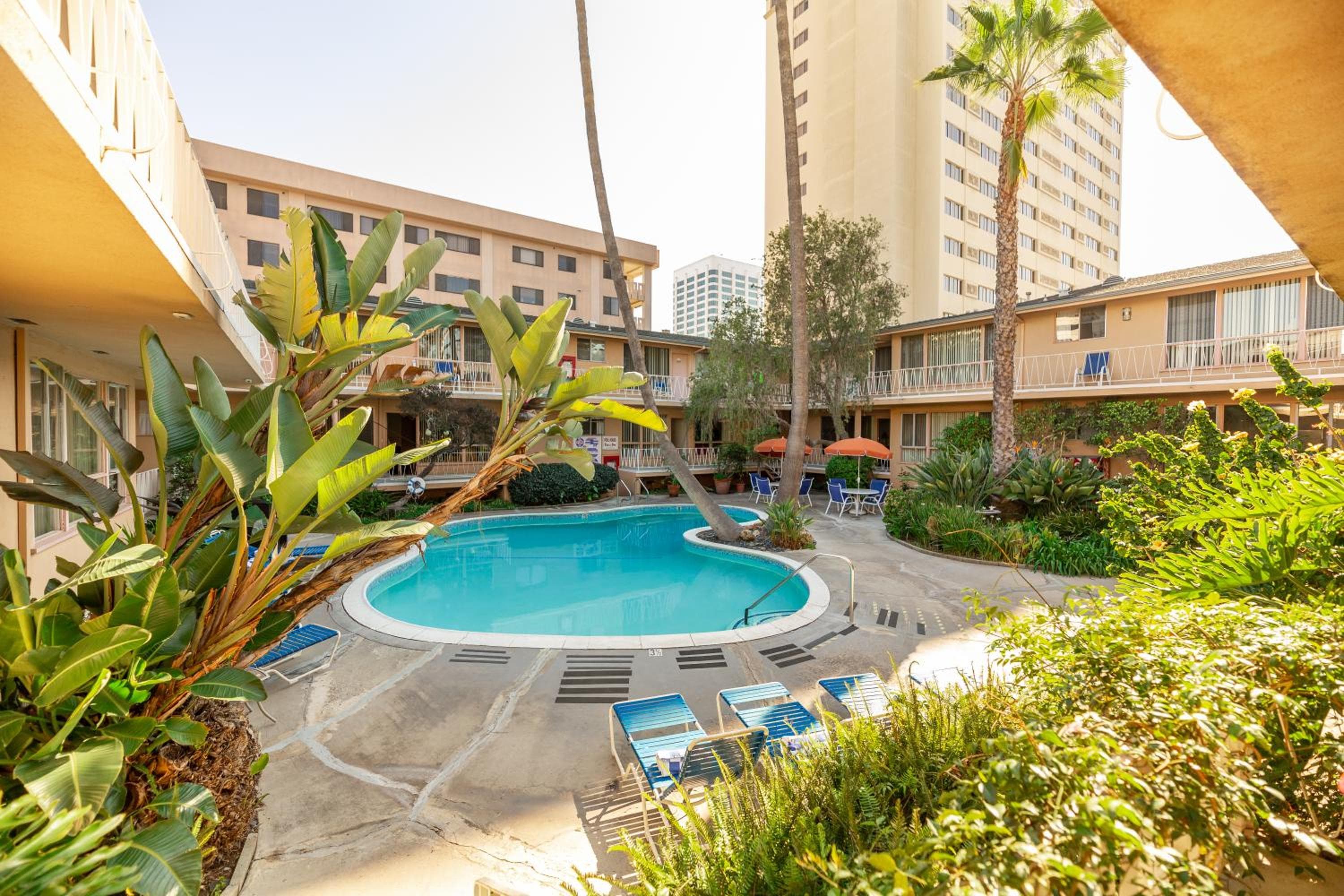 Hotel Cal Mar Suites — 4
