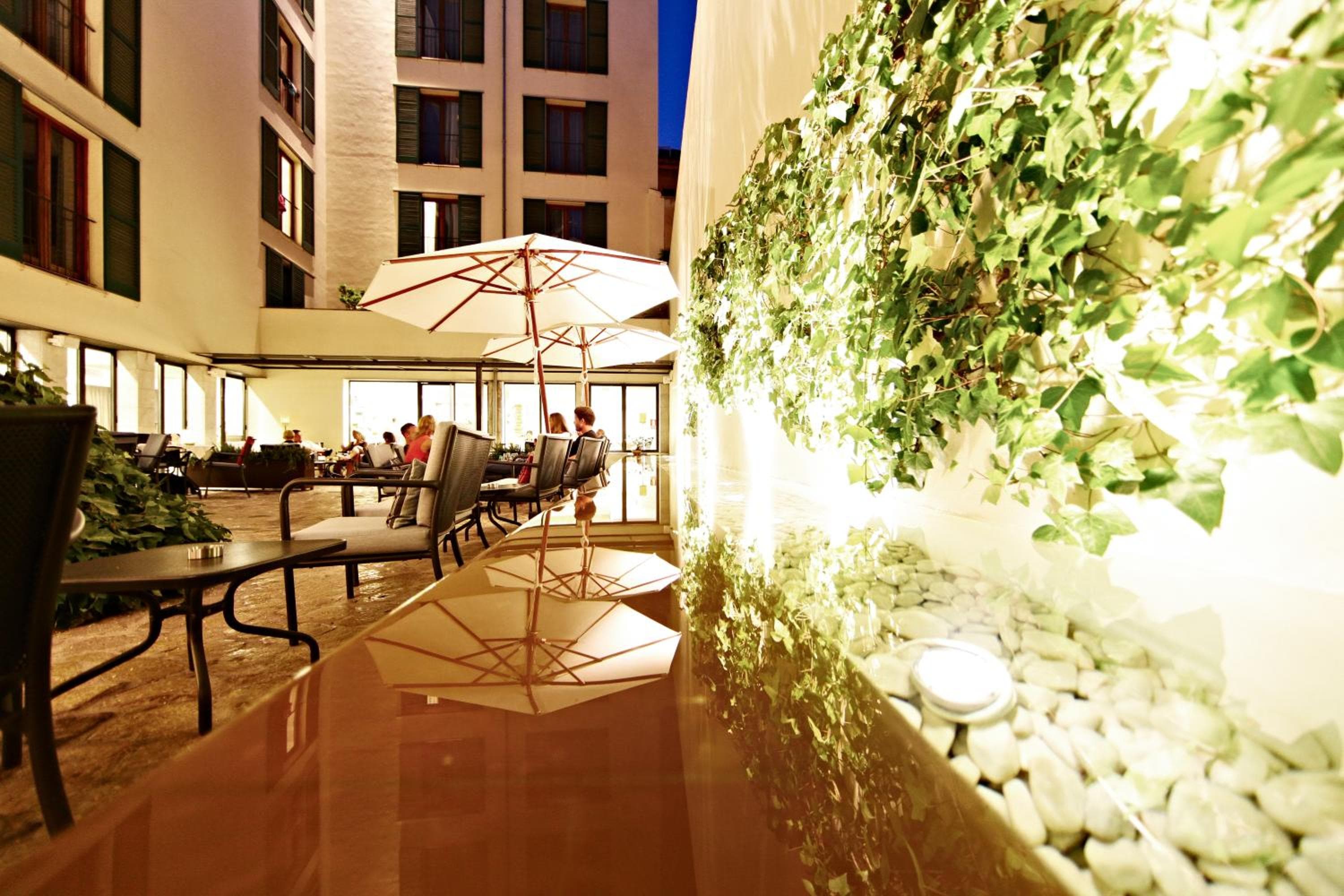 Petit Palace Hotel Tres — 4