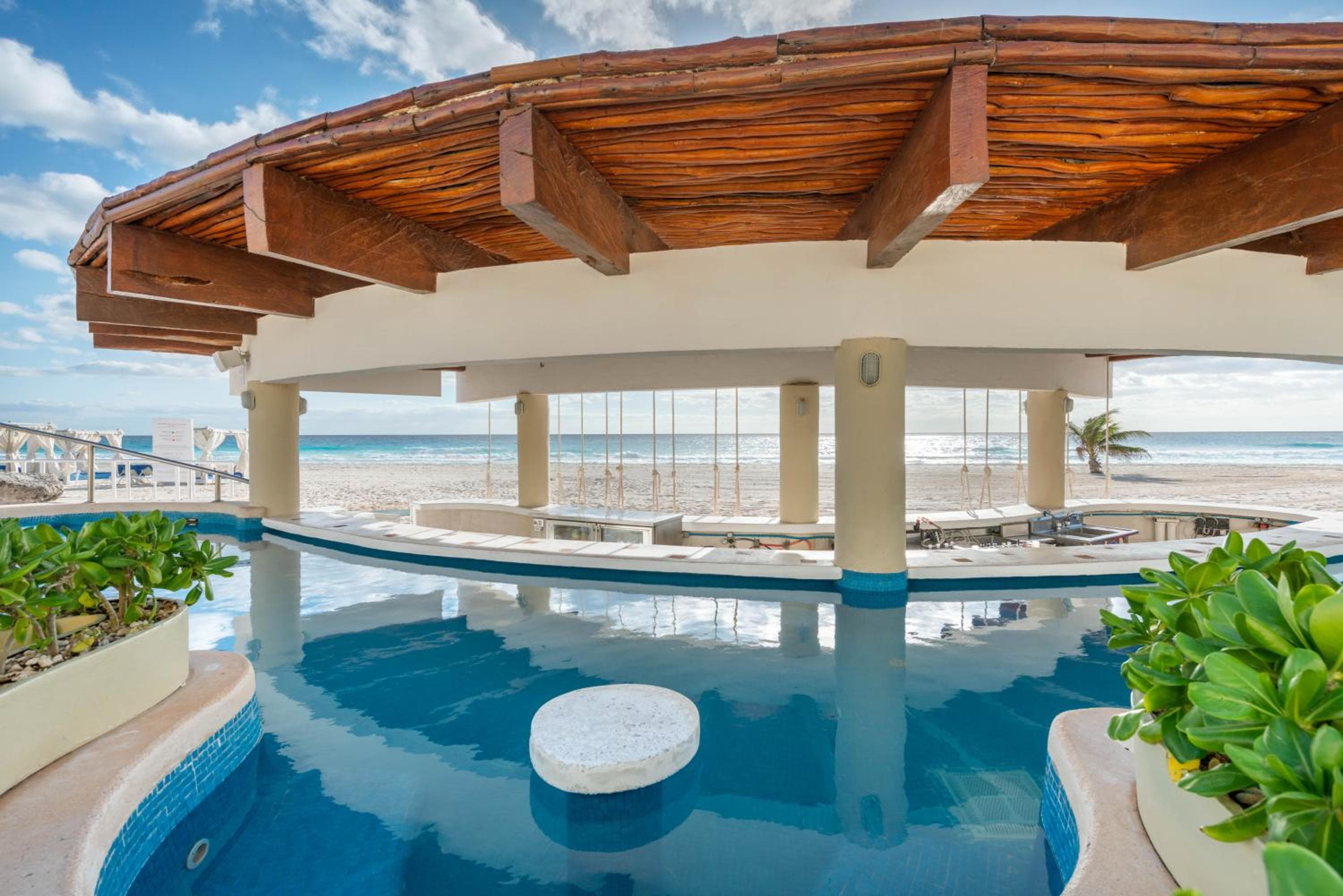 Wyndham Grand Cancun All Inclusive Resort & Villas — 19
