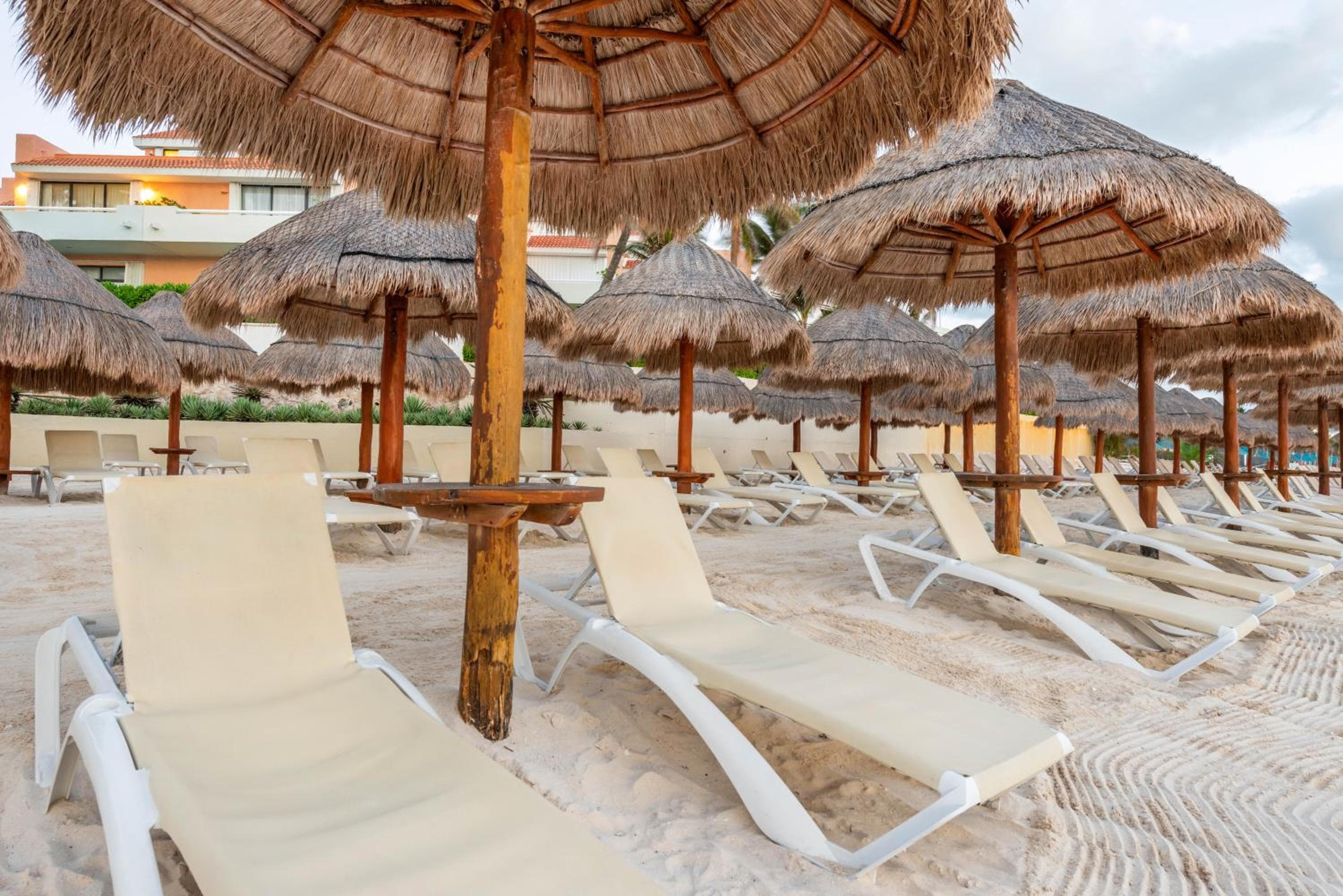 Wyndham Grand Cancun All Inclusive Resort & Villas — 21
