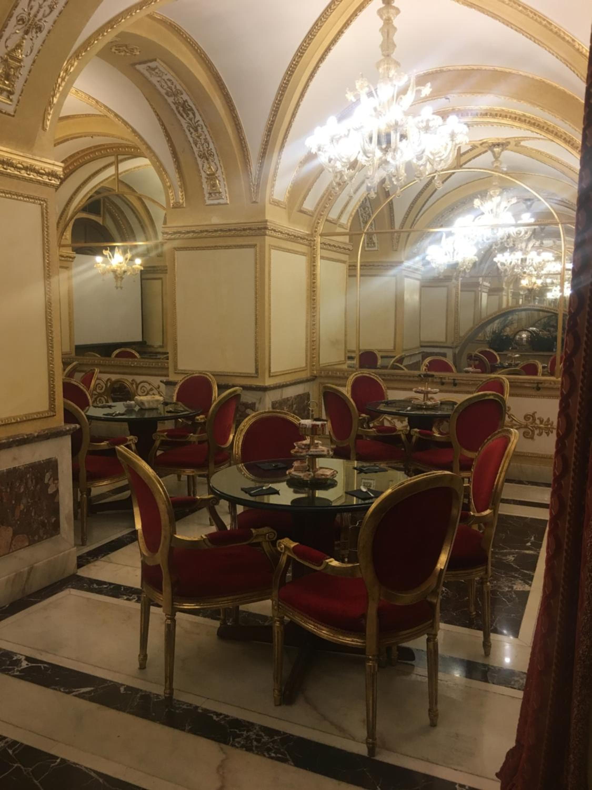 Hotel Des Epoques — 18