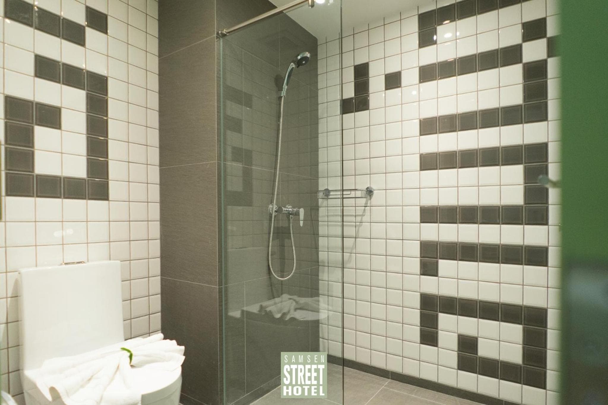 Samsen Street Hotel — 13