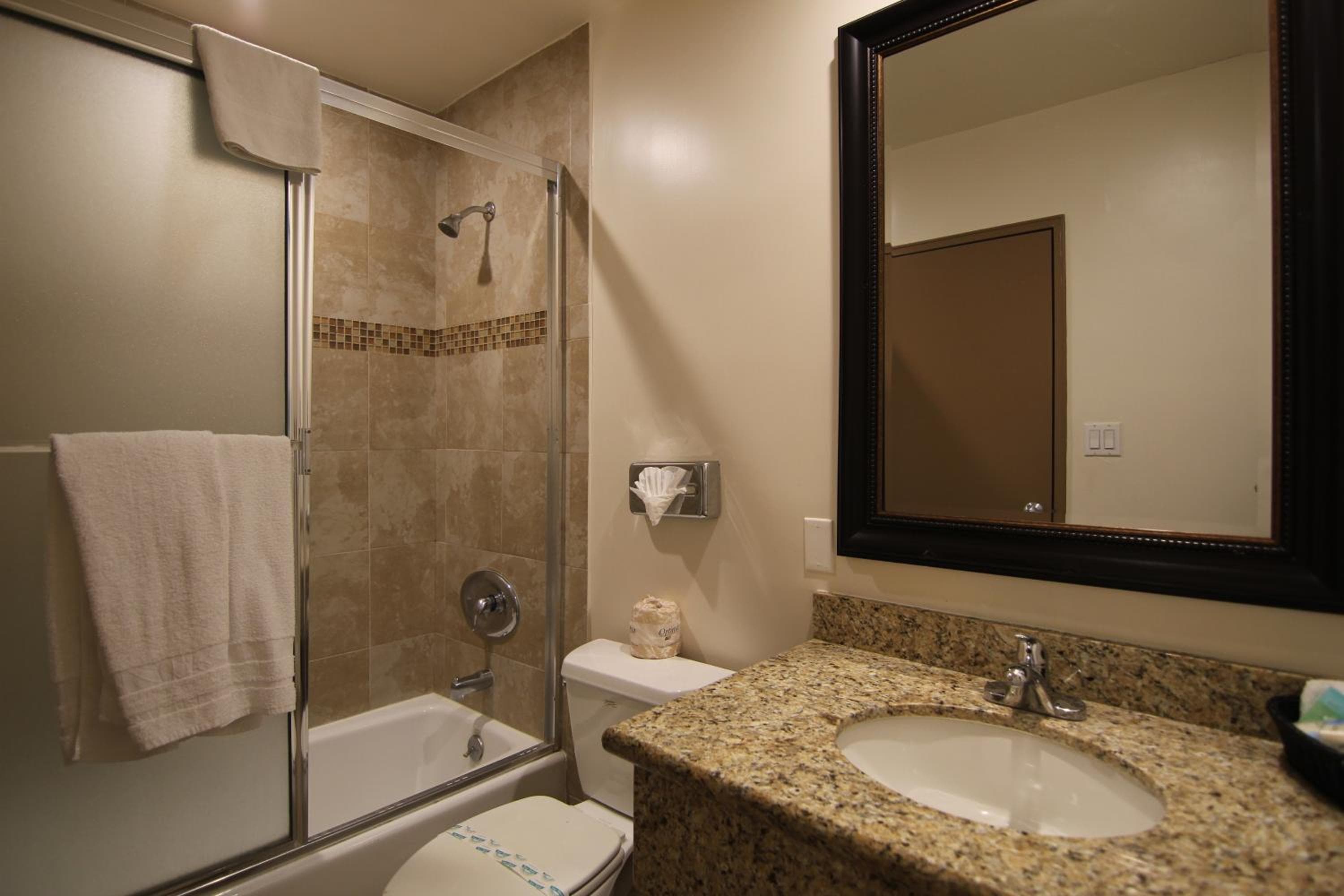 Dunes Inn - Wilshire — 3