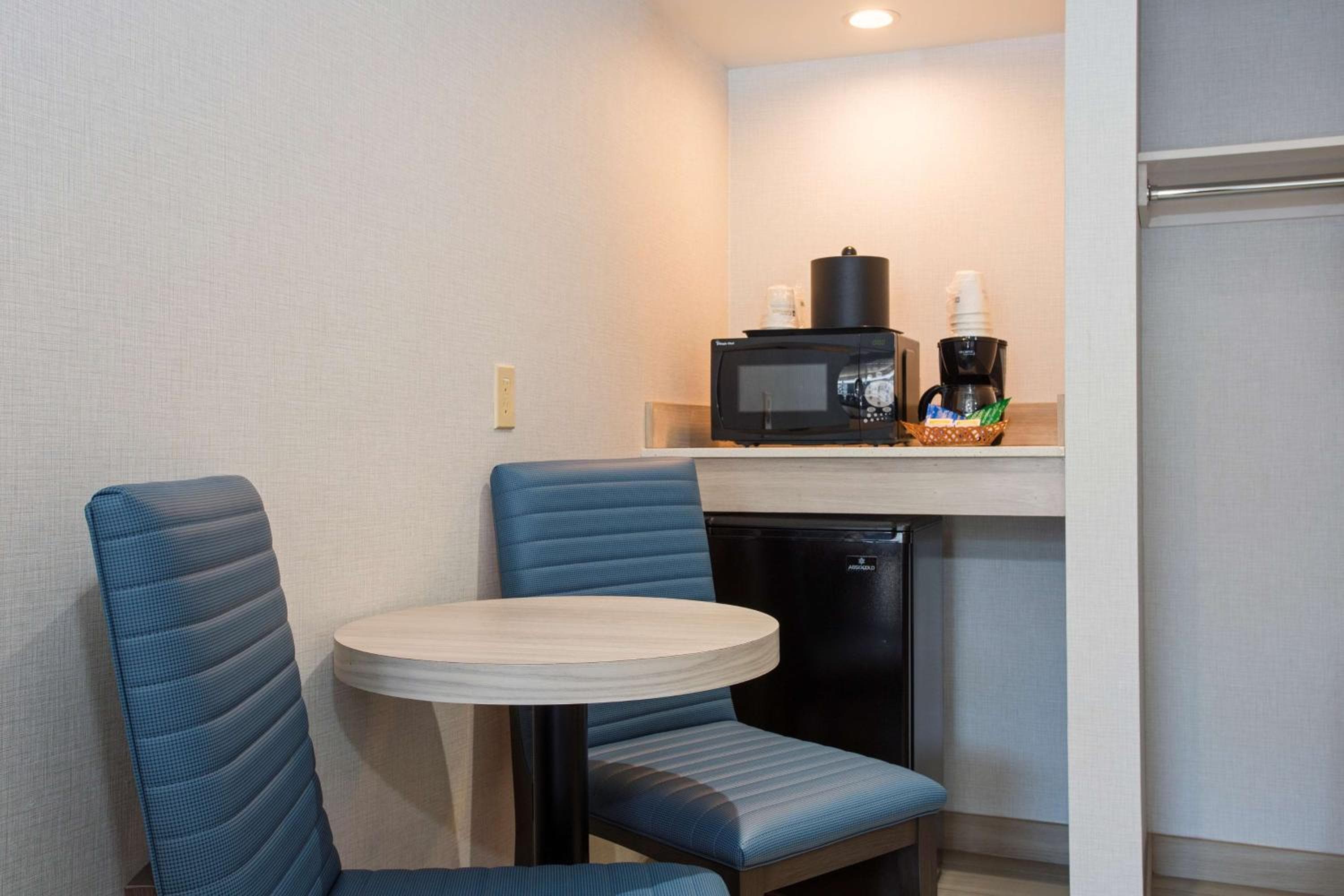 SureStay Hotel by Best Western Santa Monica — 15