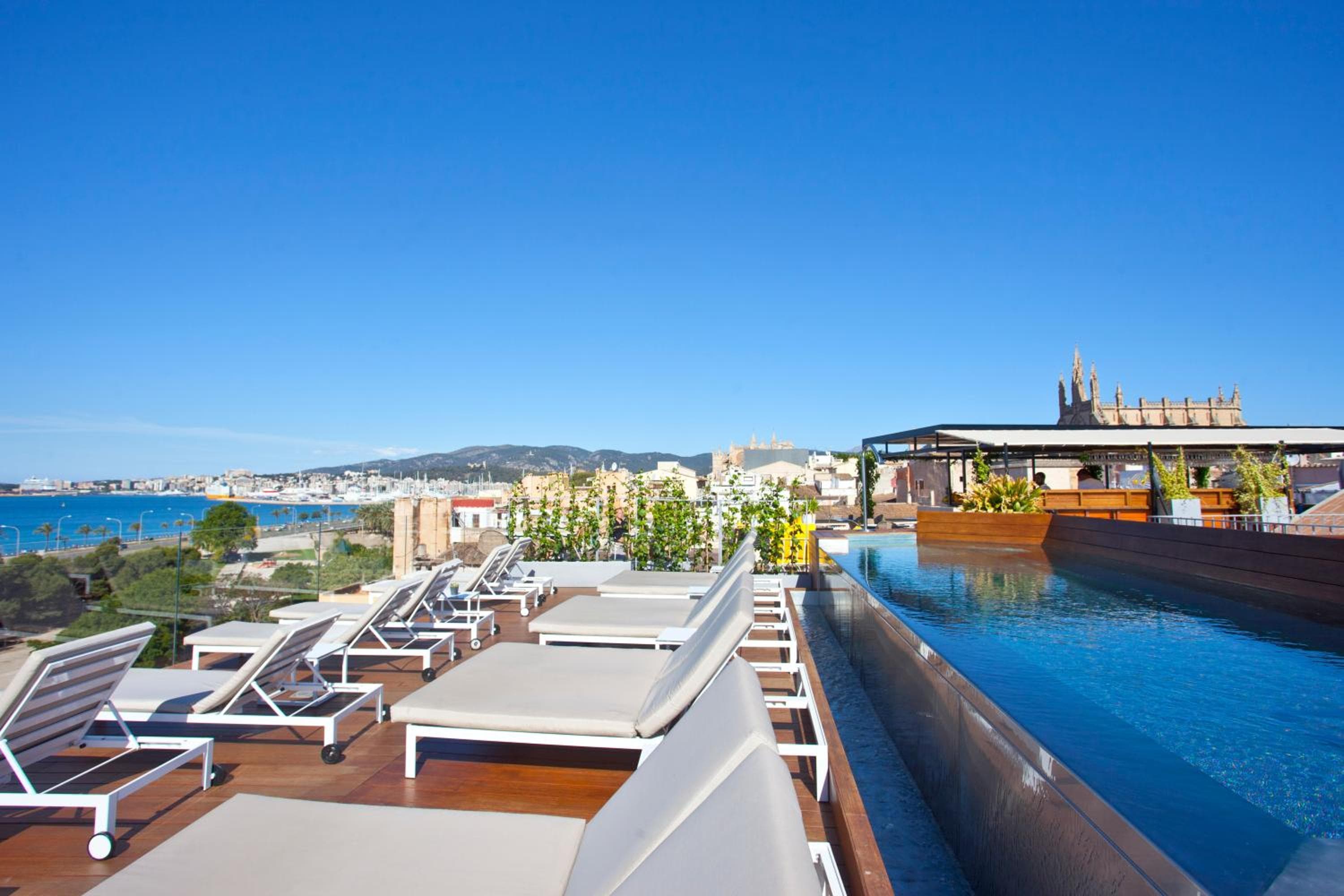 Es Princep - Die Leading Hotels of the World — 1