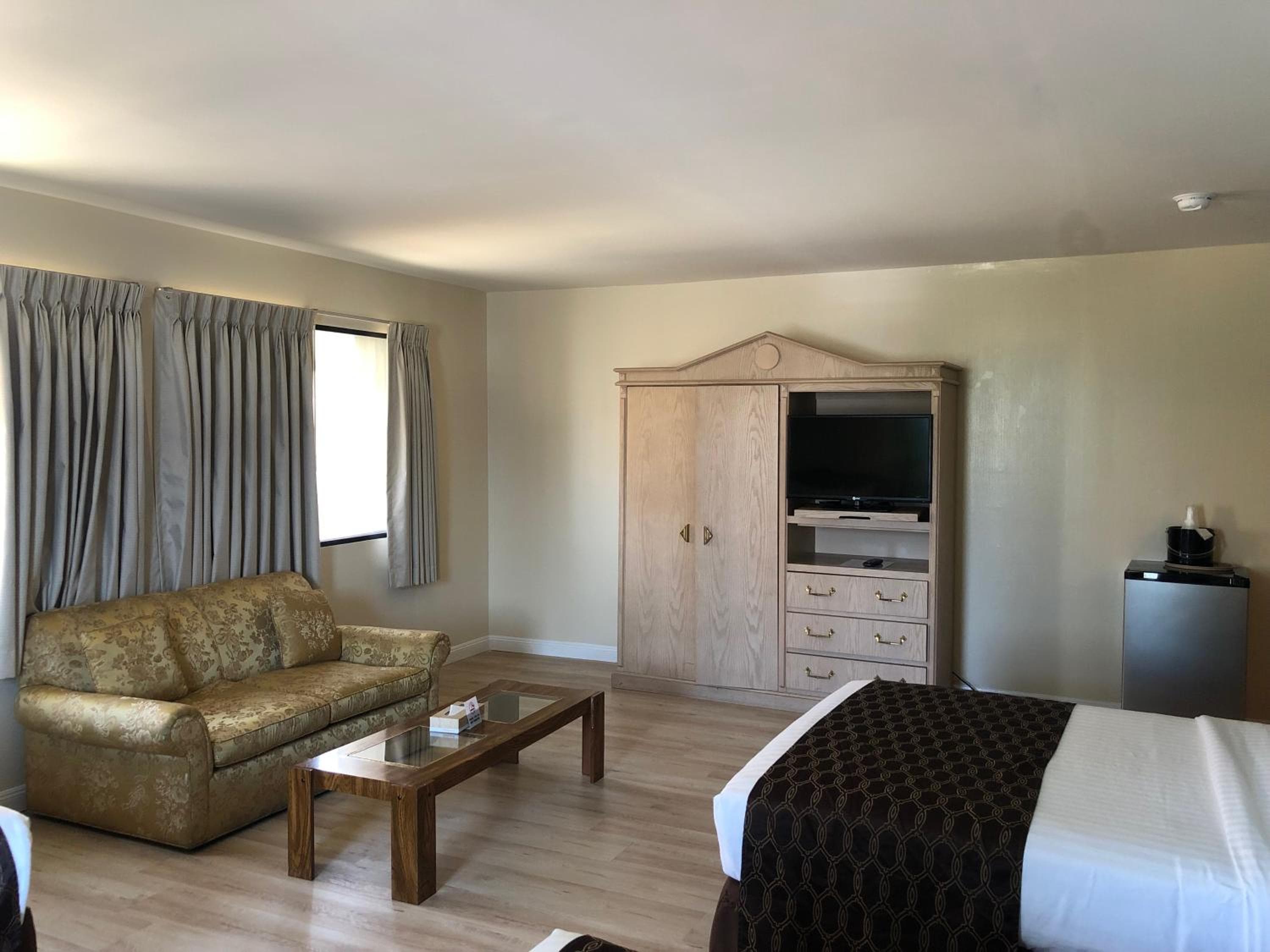 Rotex Western Inn — 25