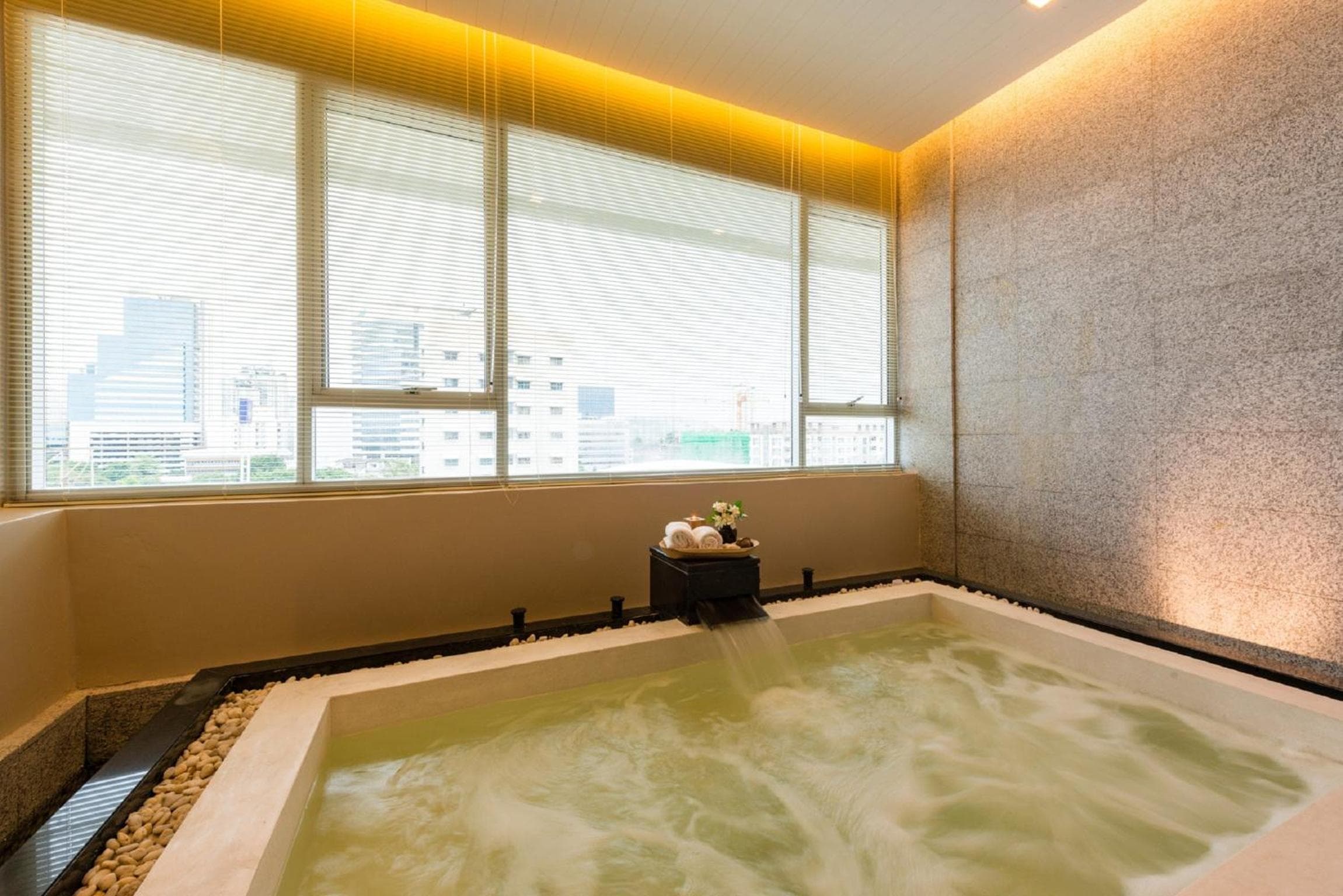 Jasmine Grande Residence Suite Bangkok — 29