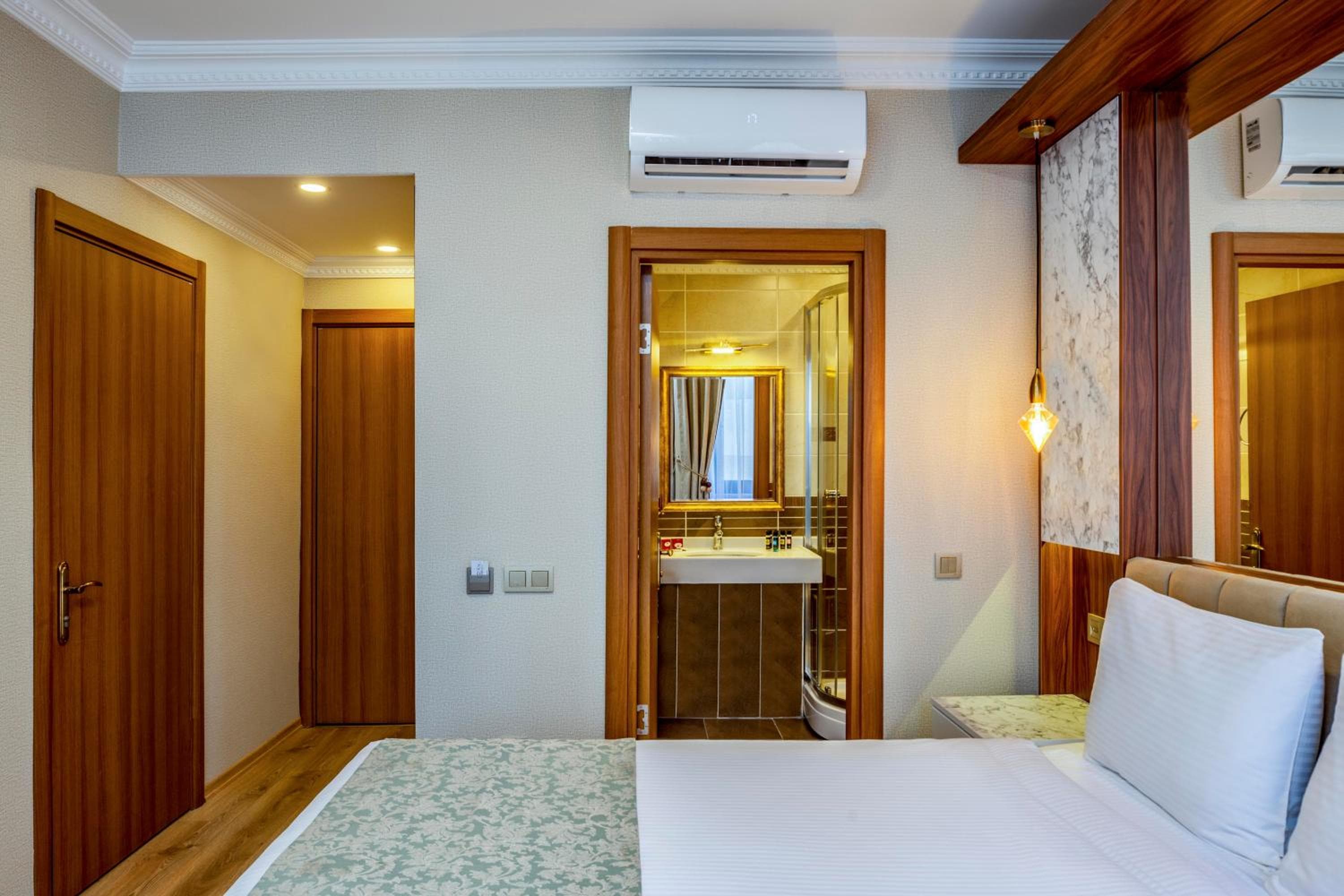 Kupeli Hotel — 21
