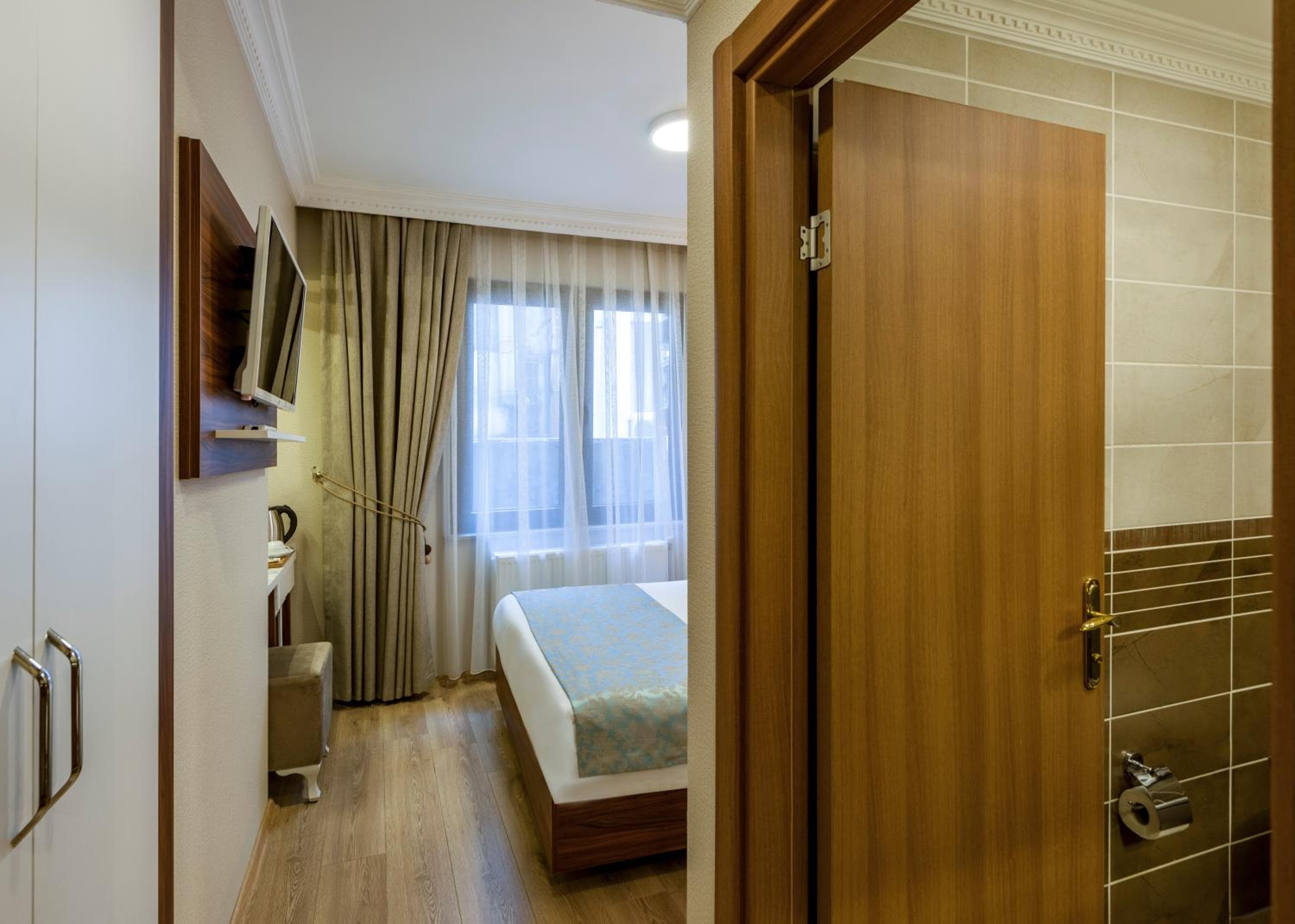 Kupeli Hotel — 23