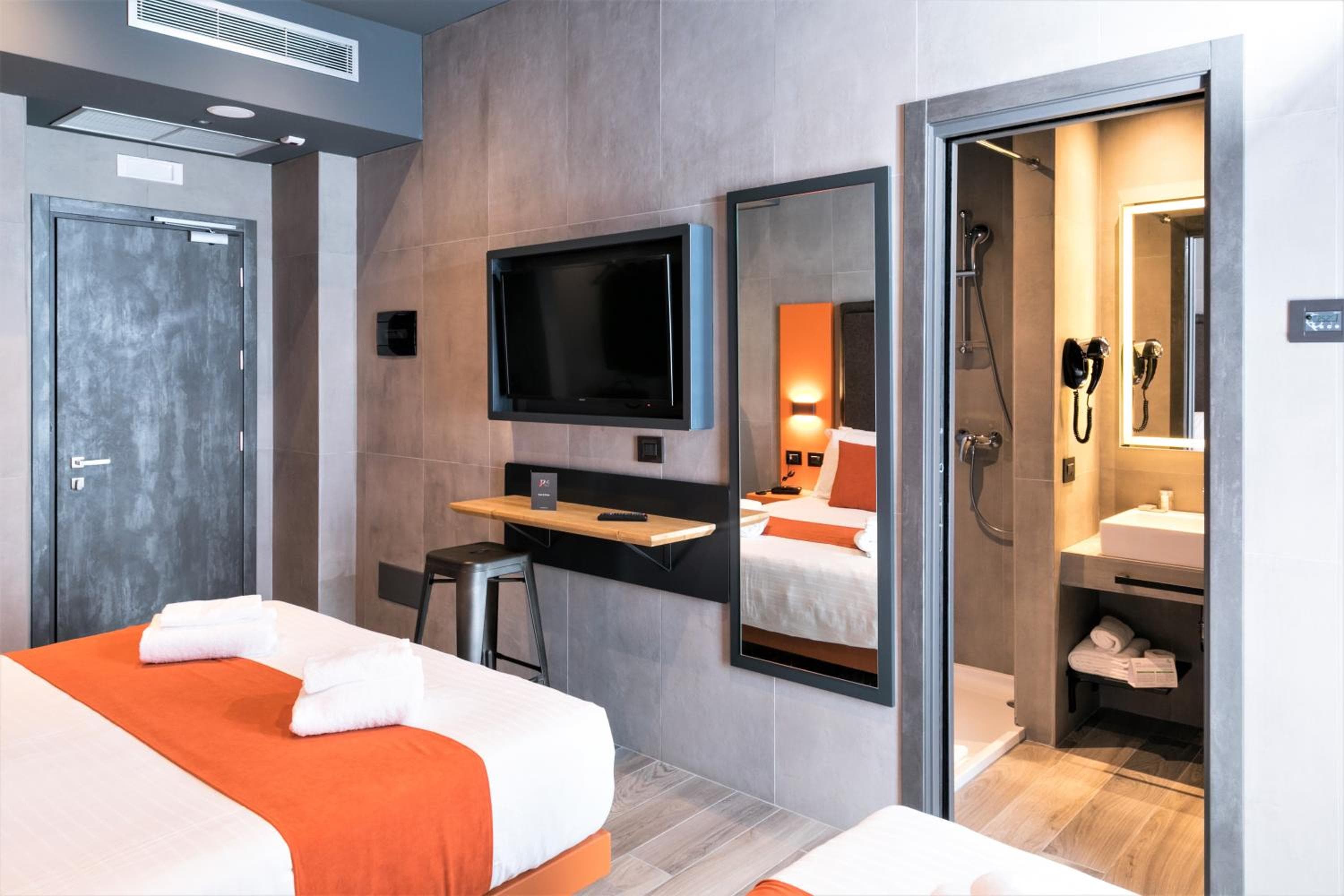 J24 Hotel Milano — 15