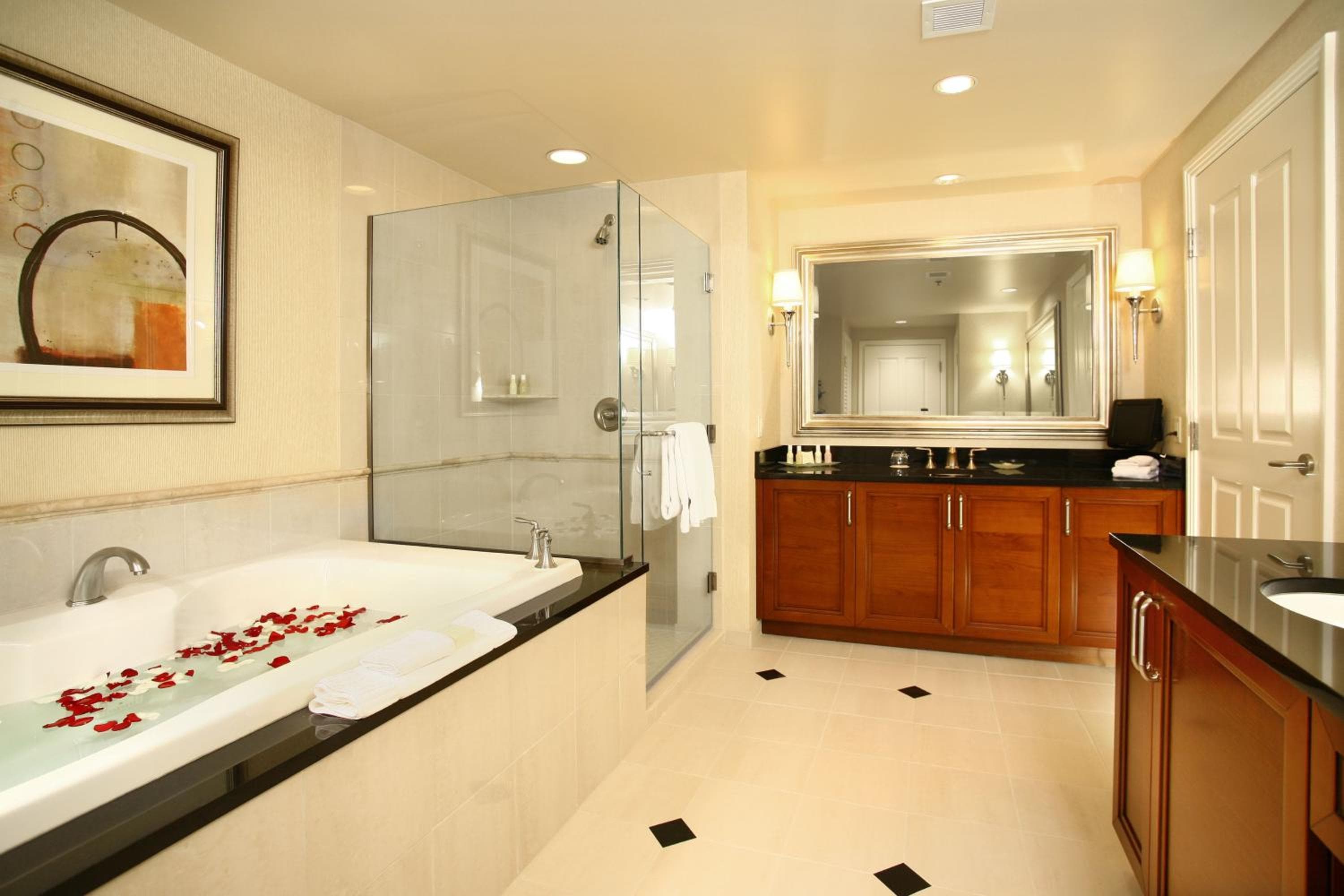 Luxury Suites International at The Signature — 26