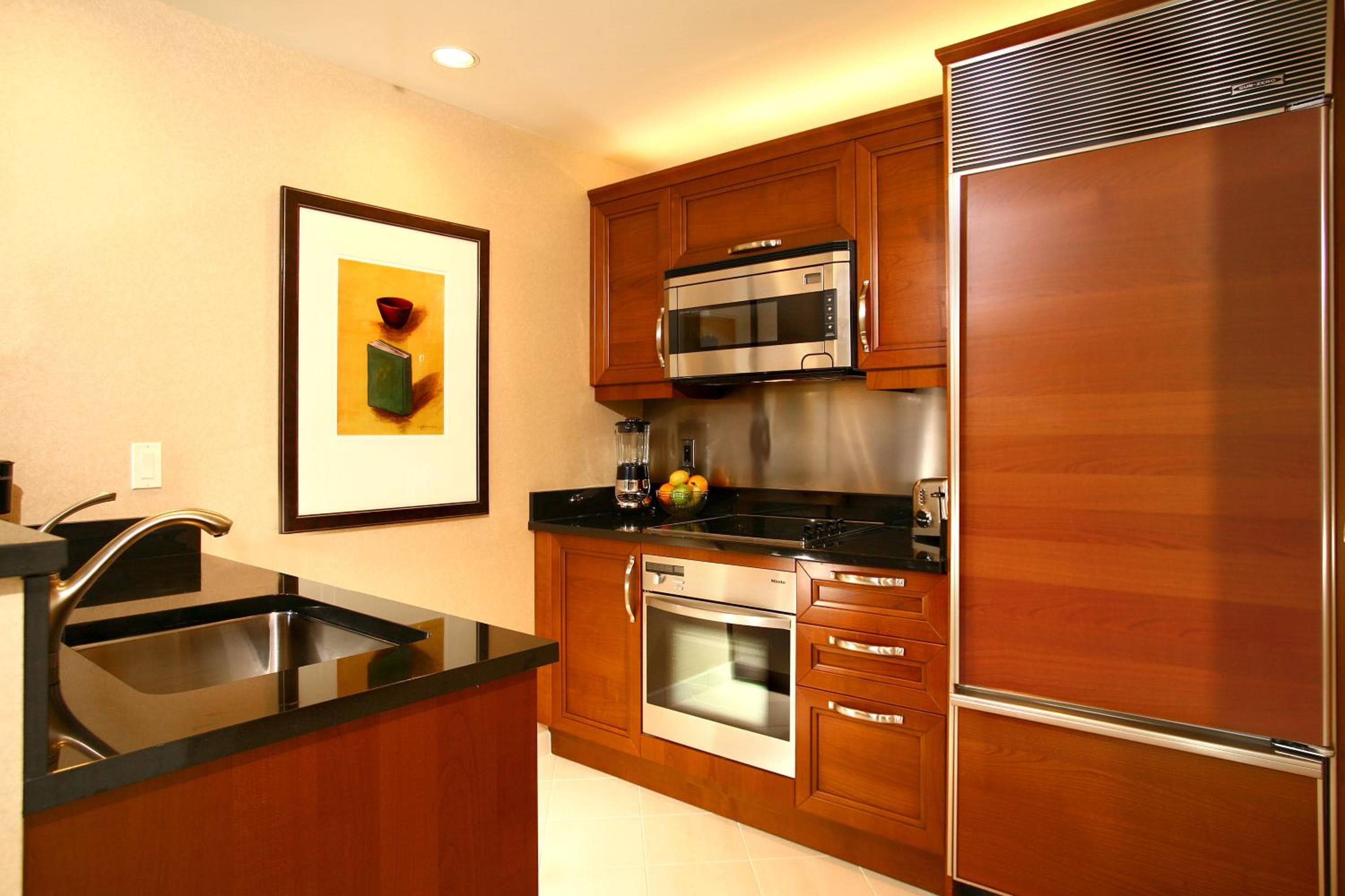 Luxury Suites International at The Signature — 15