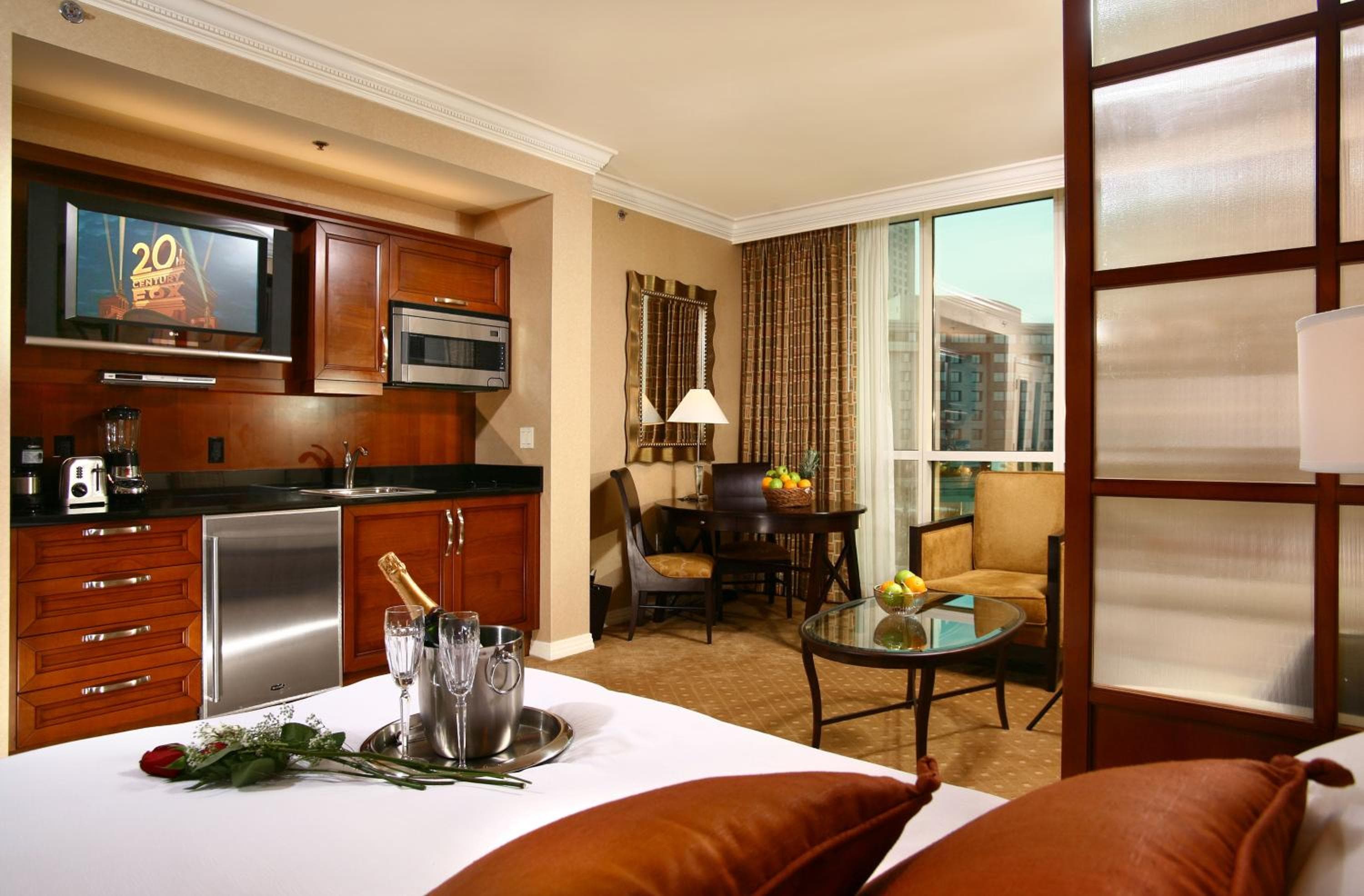 Luxury Suites International at The Signature — 16