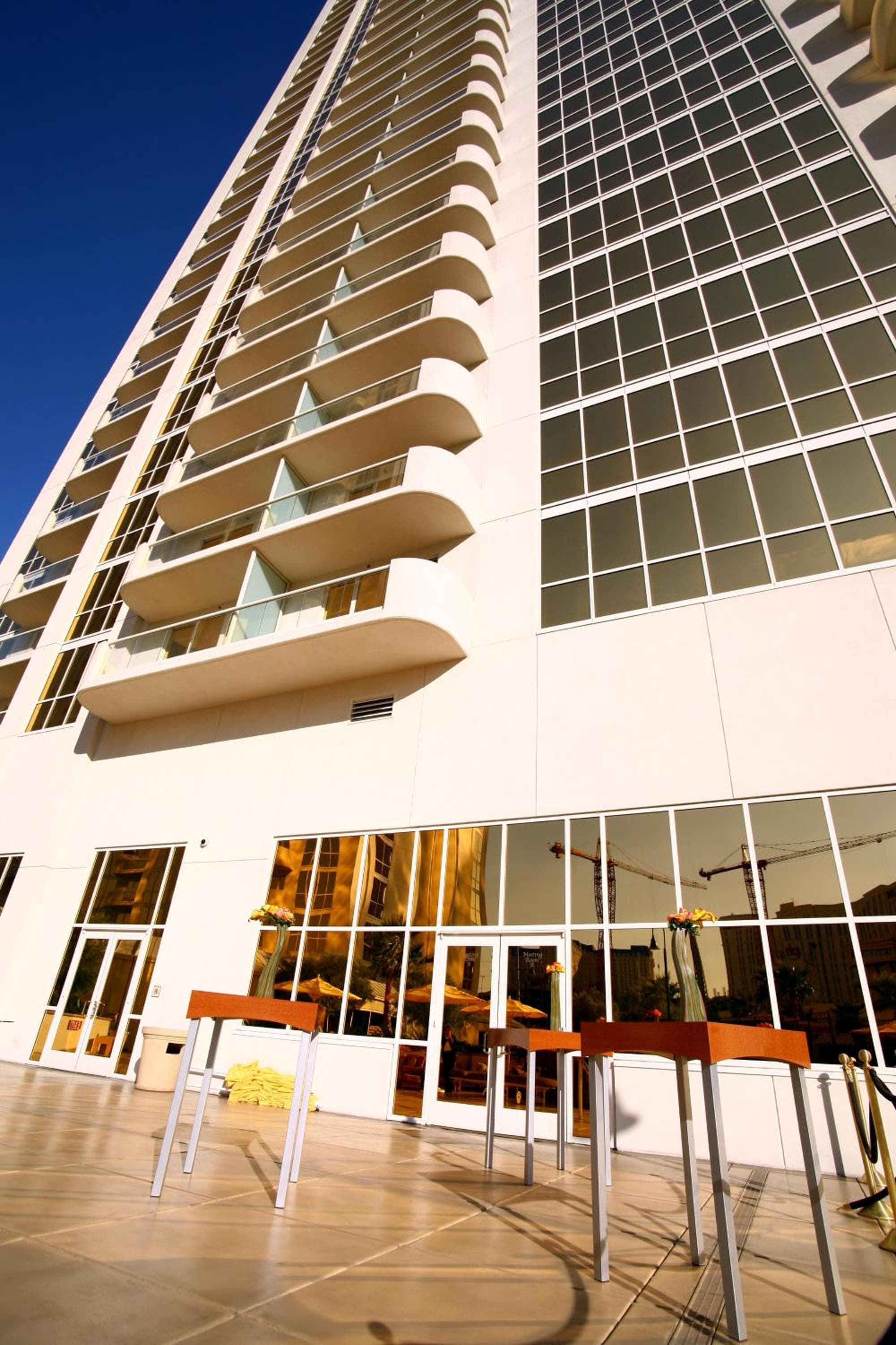 Luxury Suites International at The Signature — 19