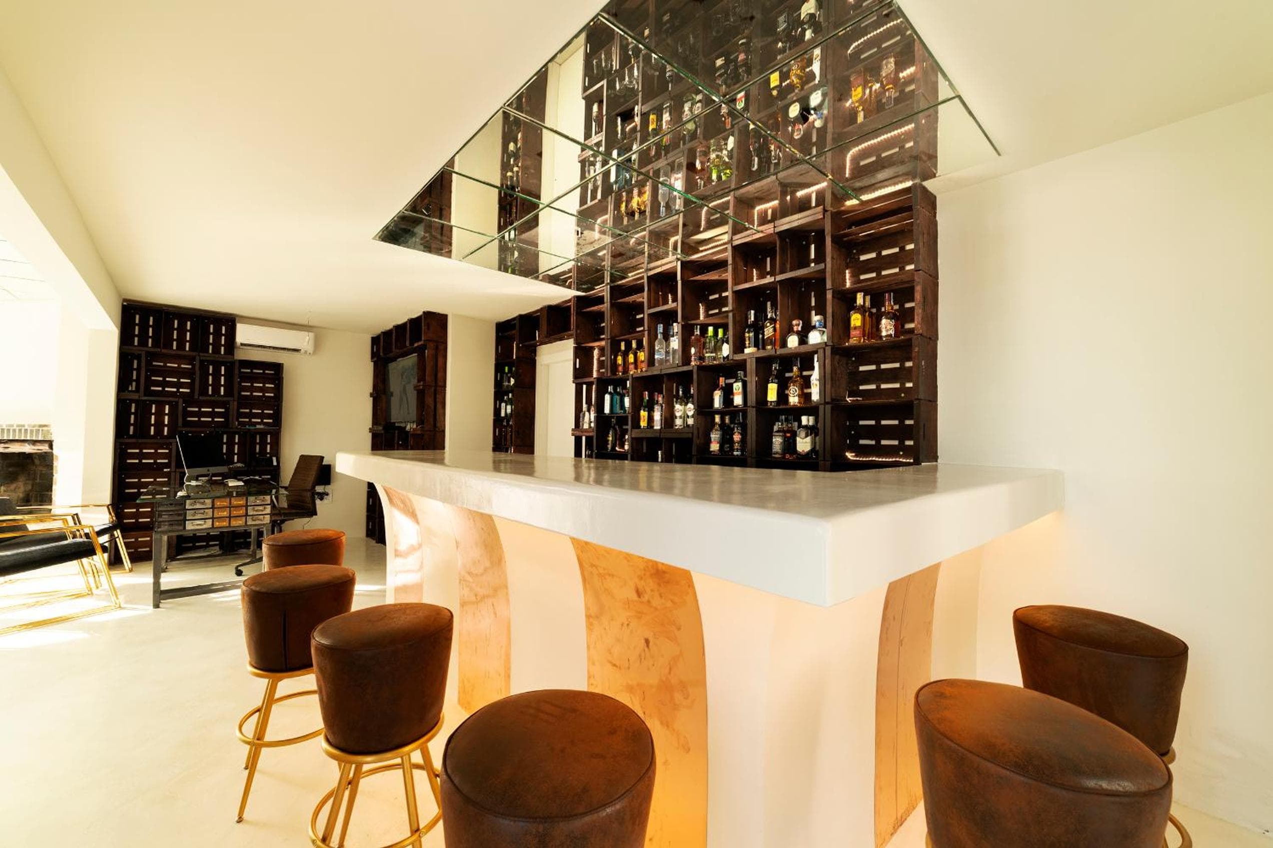 OM Hotel — 23