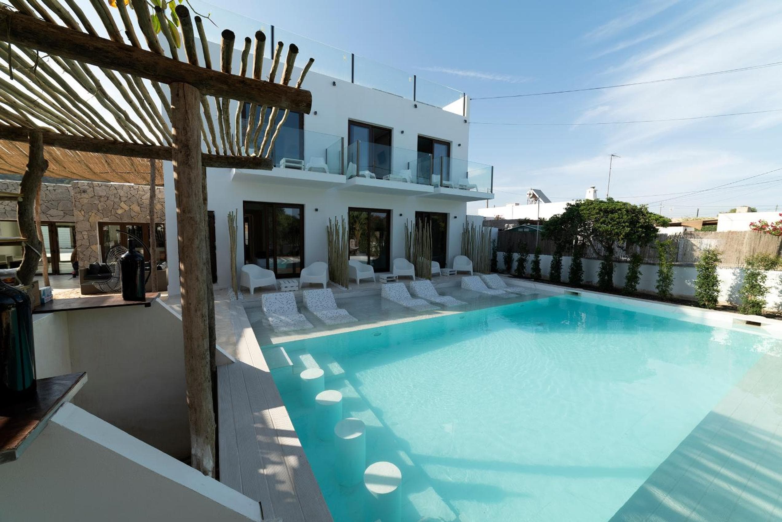OM Hotel — 2