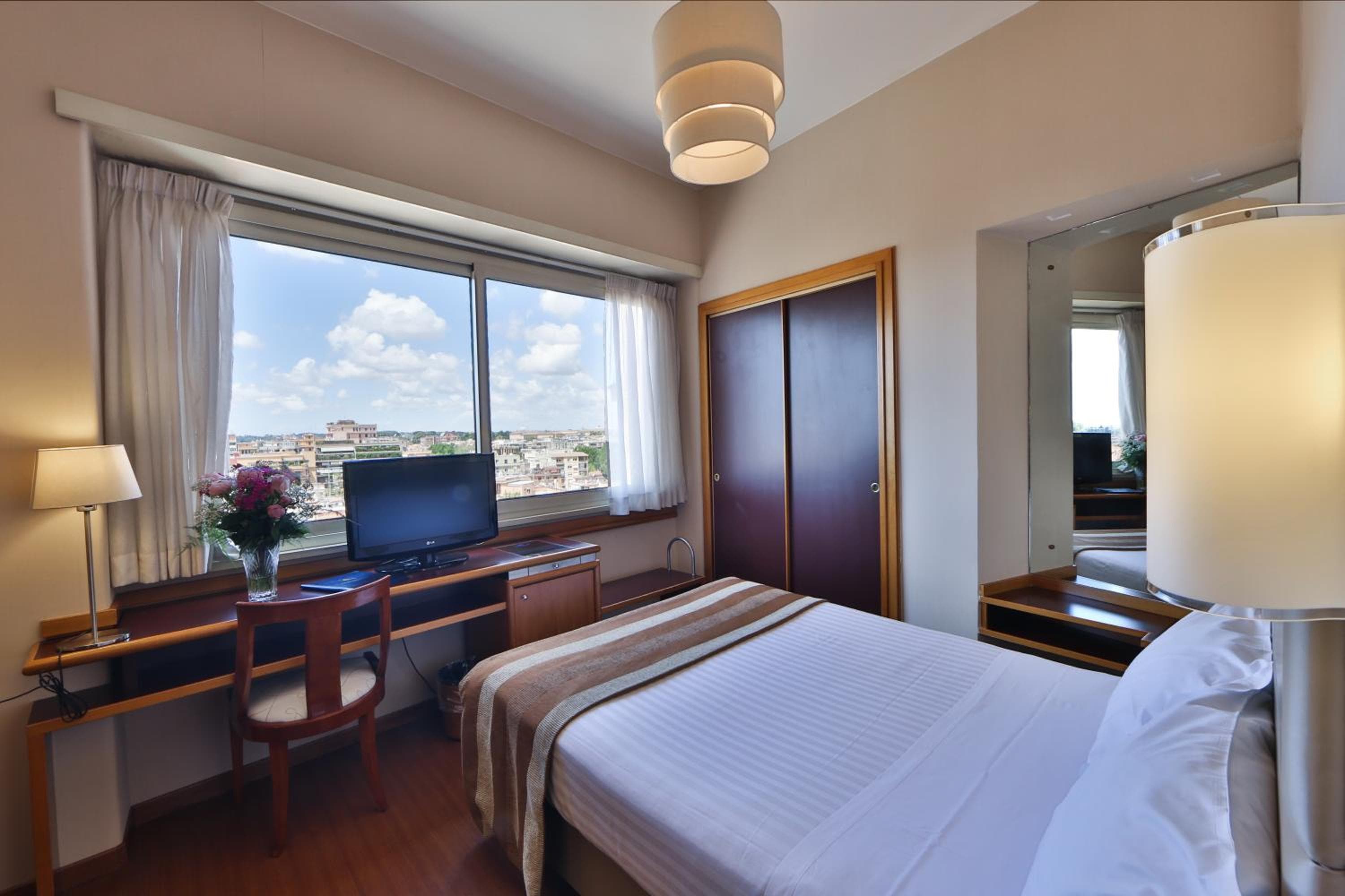 Best Western Hotel Piccadilly — 14