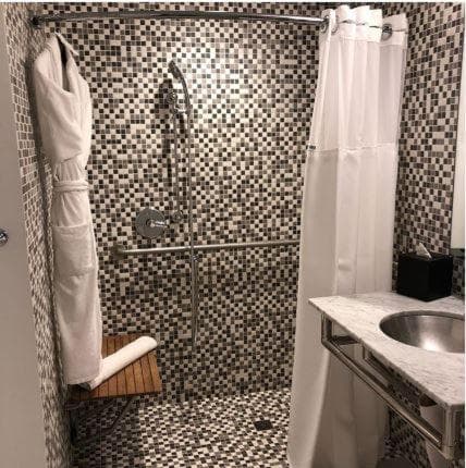 Hotel Hugo — 8
