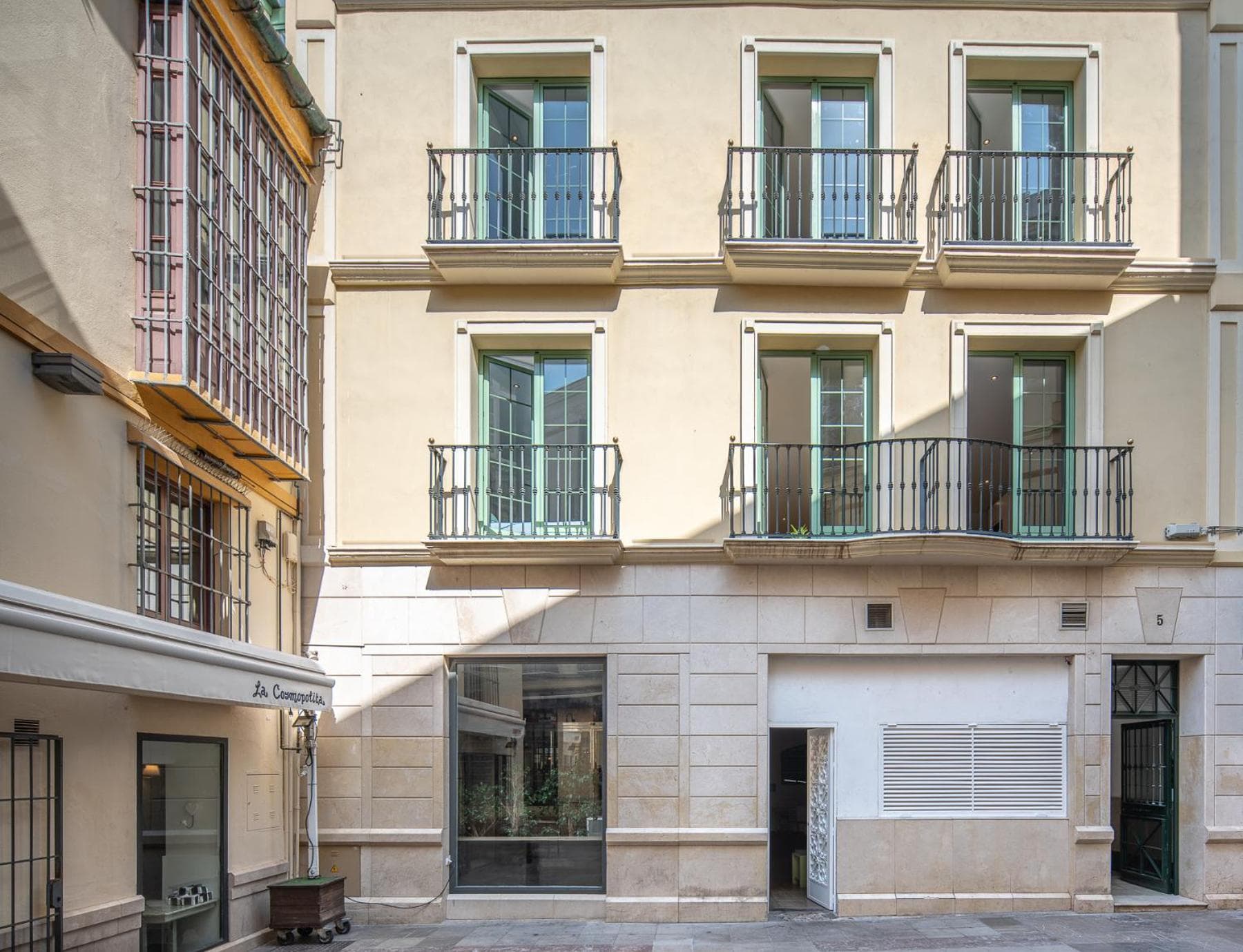 Miraflores Apartments — 19