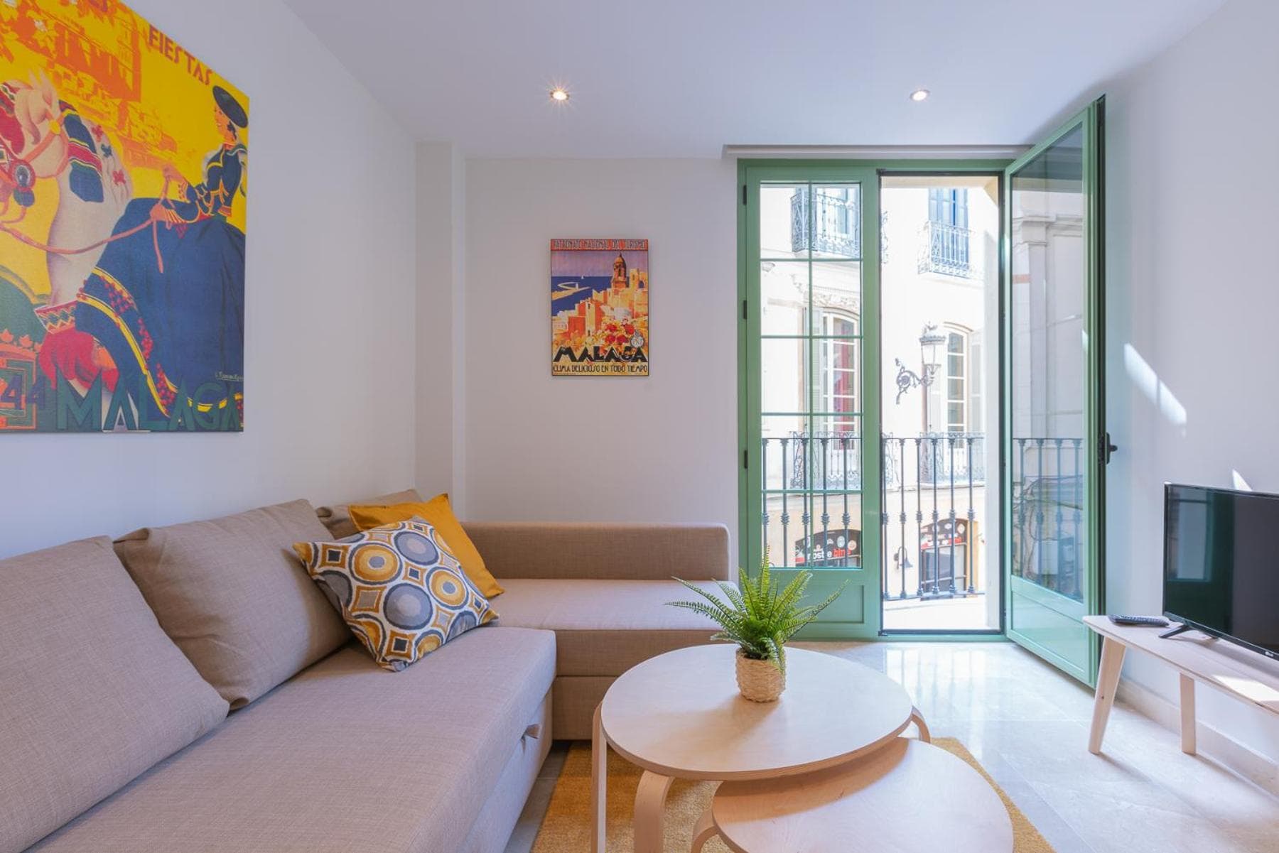 Miraflores Apartments — 12