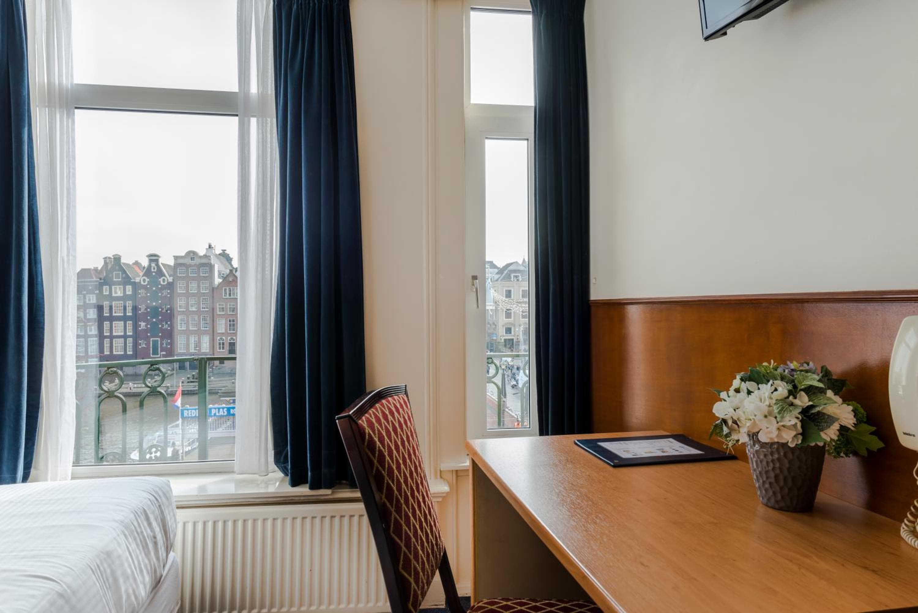 Hotel van Gelder — 19