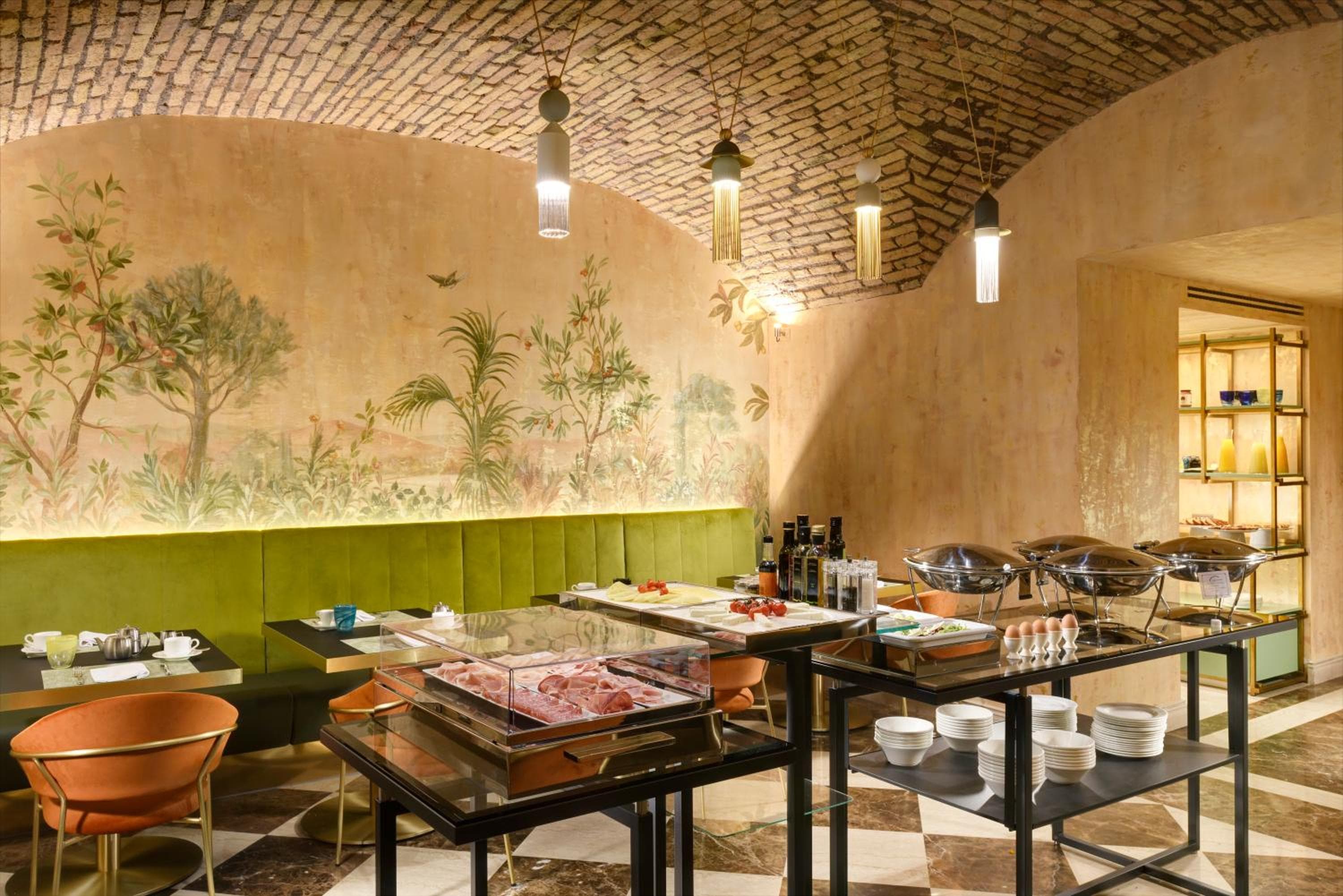 Leon's Place Hotel In Rome — 16