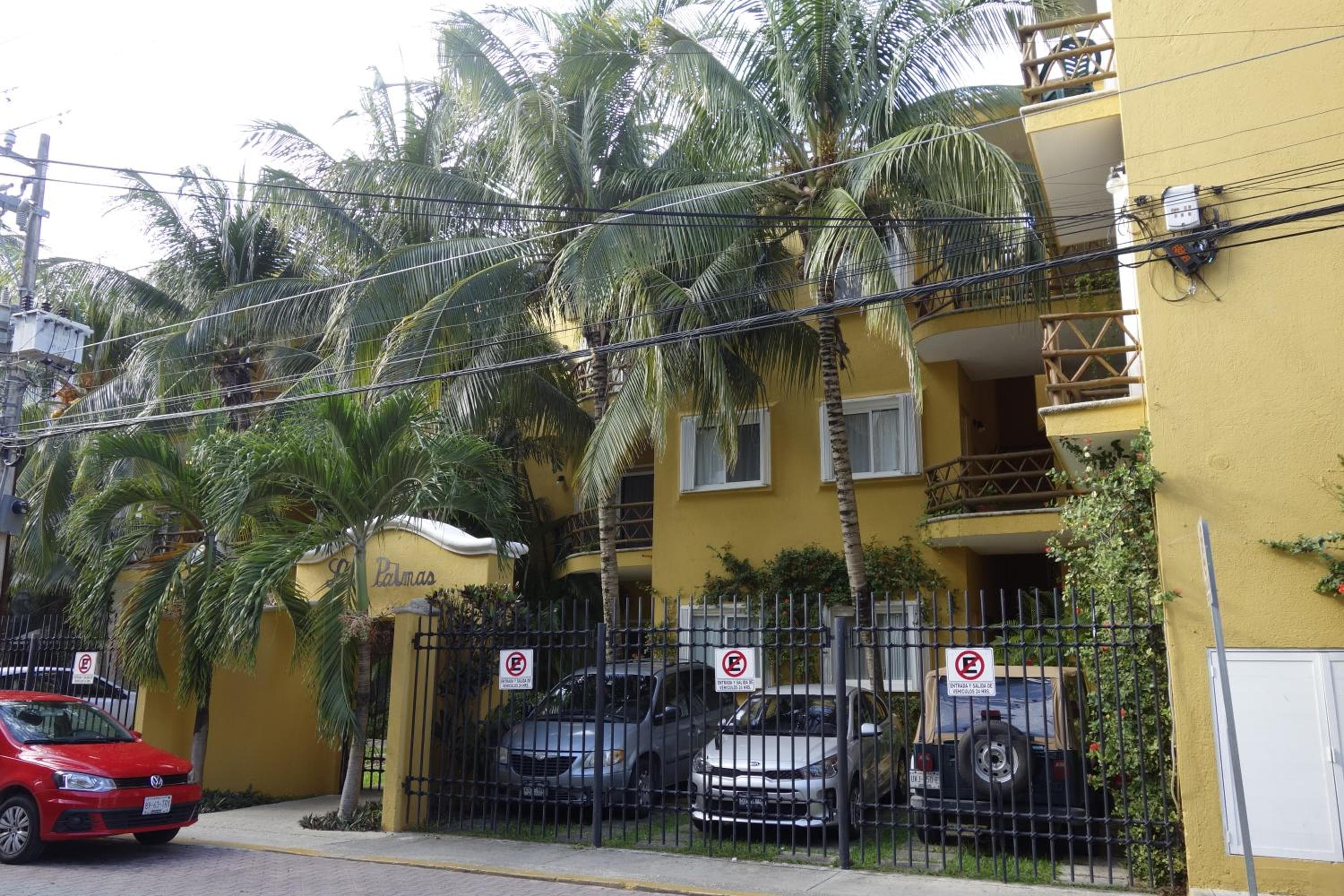 Las Palmas Condominio — 21