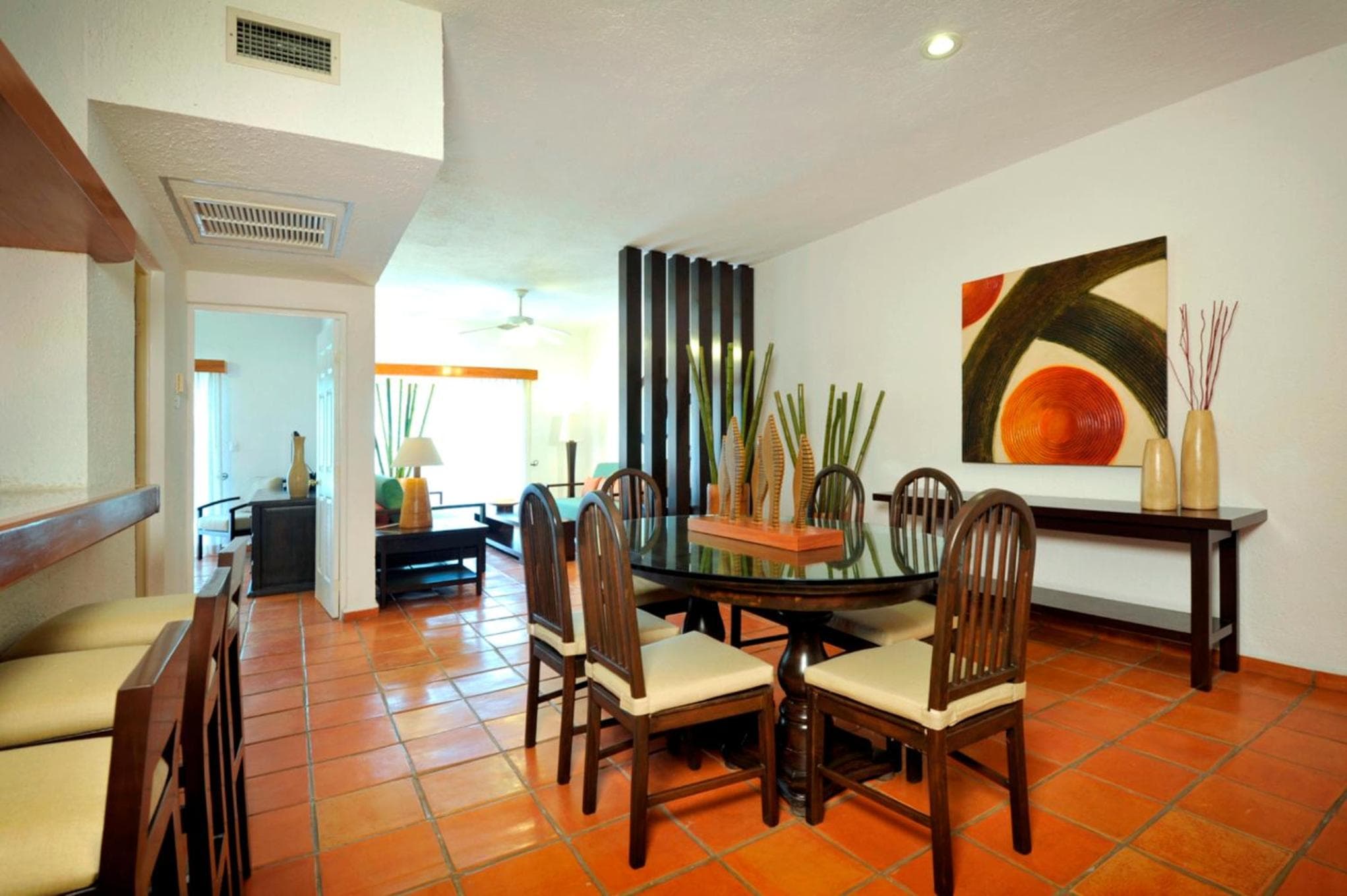 Las Palmas Condominio — 14
