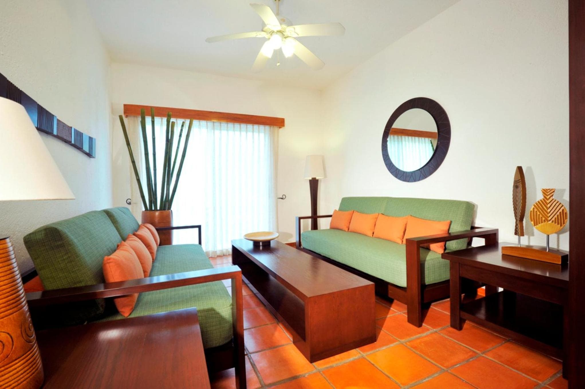 Las Palmas Condominio — 23