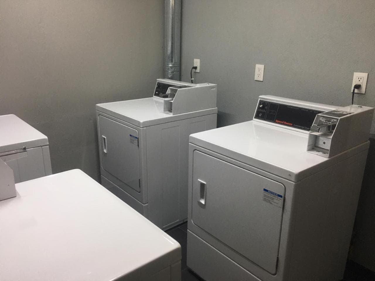 Hotel Block Suites — 24