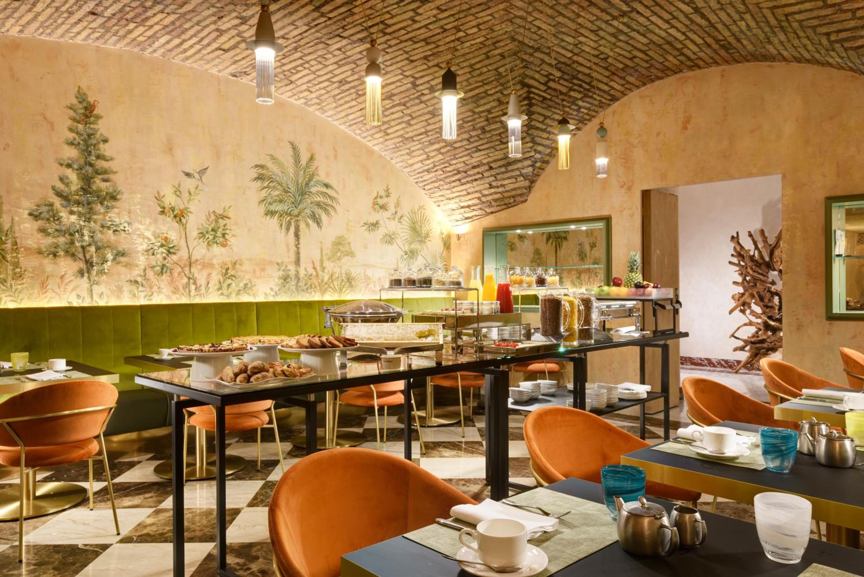 Leon's Place Hotel In Rome — 6