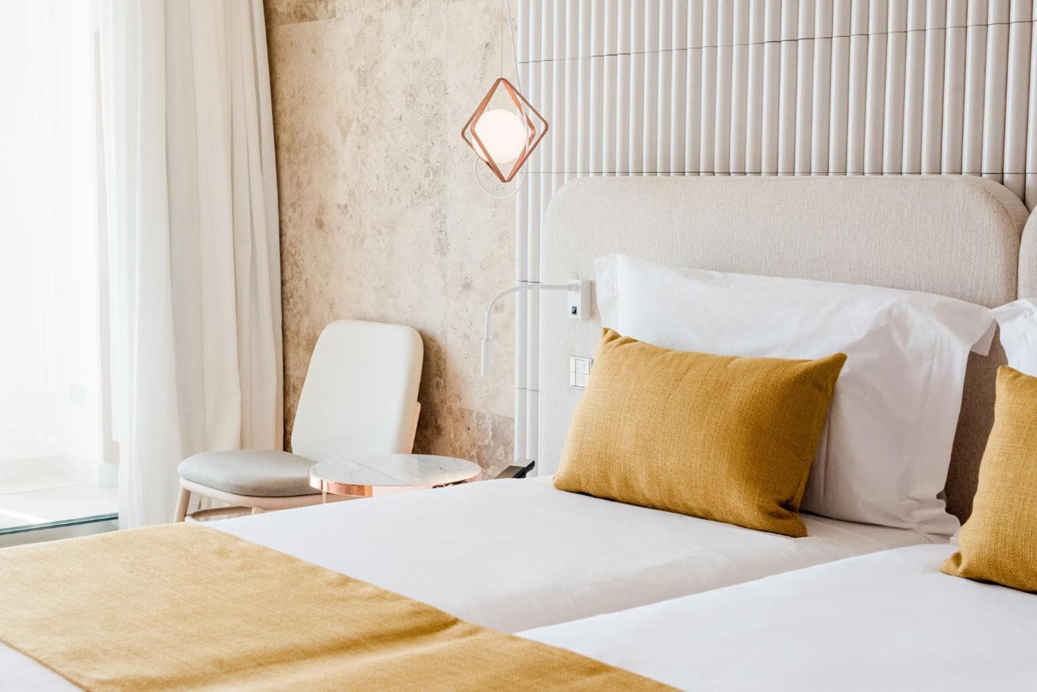 Aguas de Ibiza Grand Luxe Hotel - Piccolo hotel di lusso nel mondo — 17