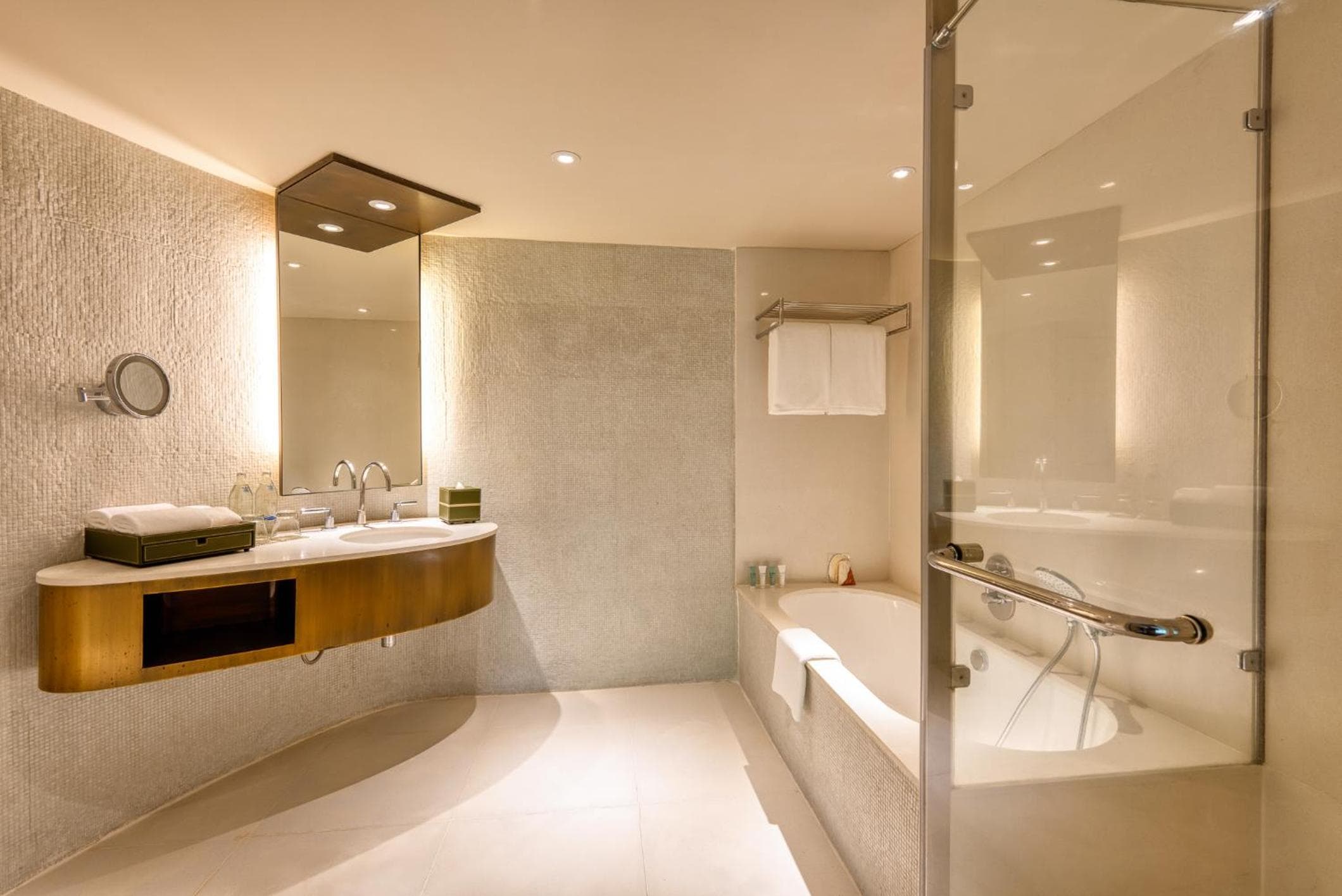Mövenpick BDMS Wellness Resort Bangkok — 9
