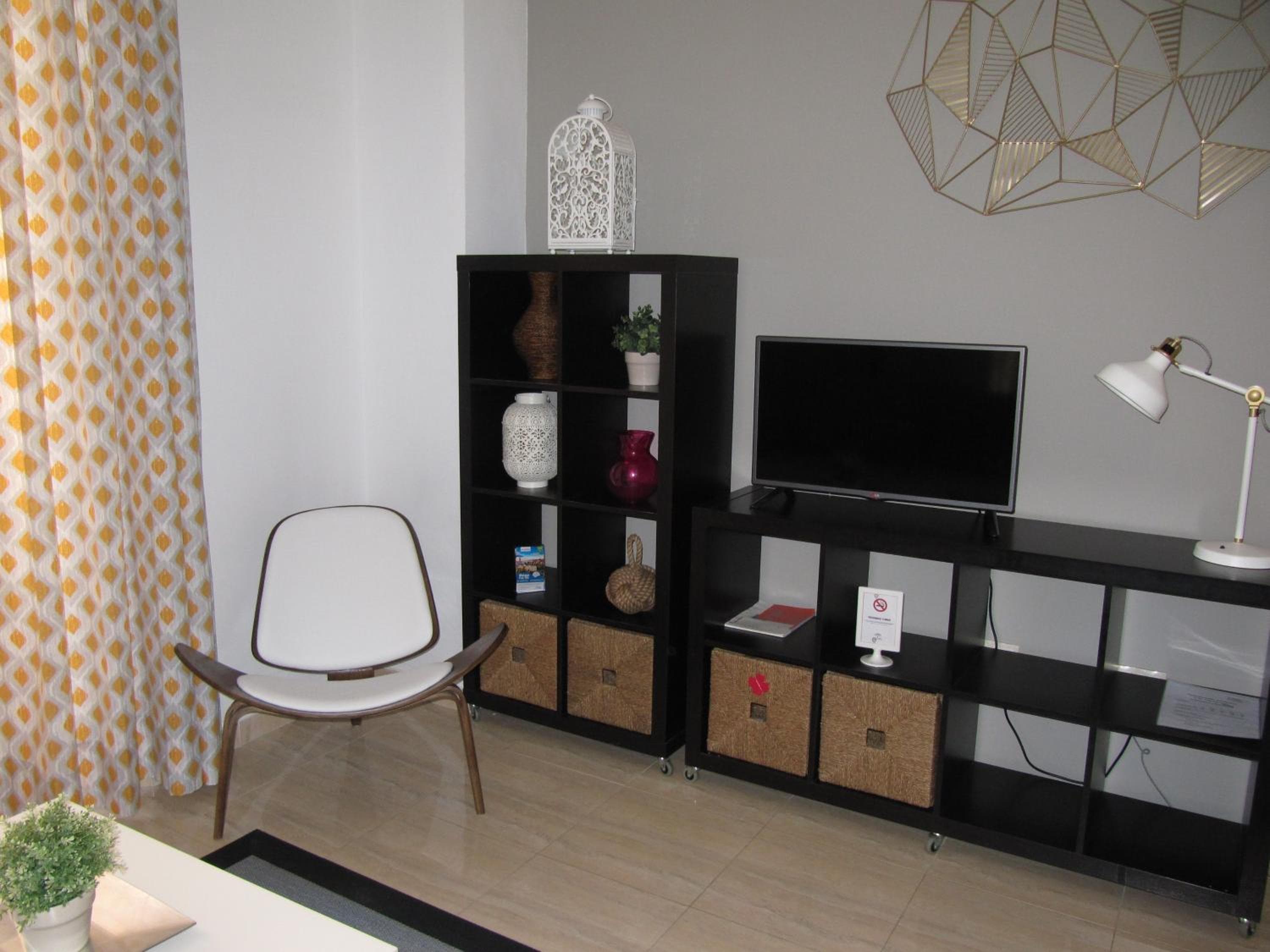 Life Apartments Alameda Colón — 6