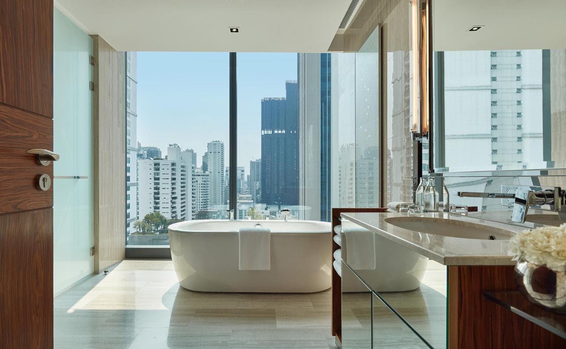 Hyatt Regency Bangkok Sukhumvit — 4