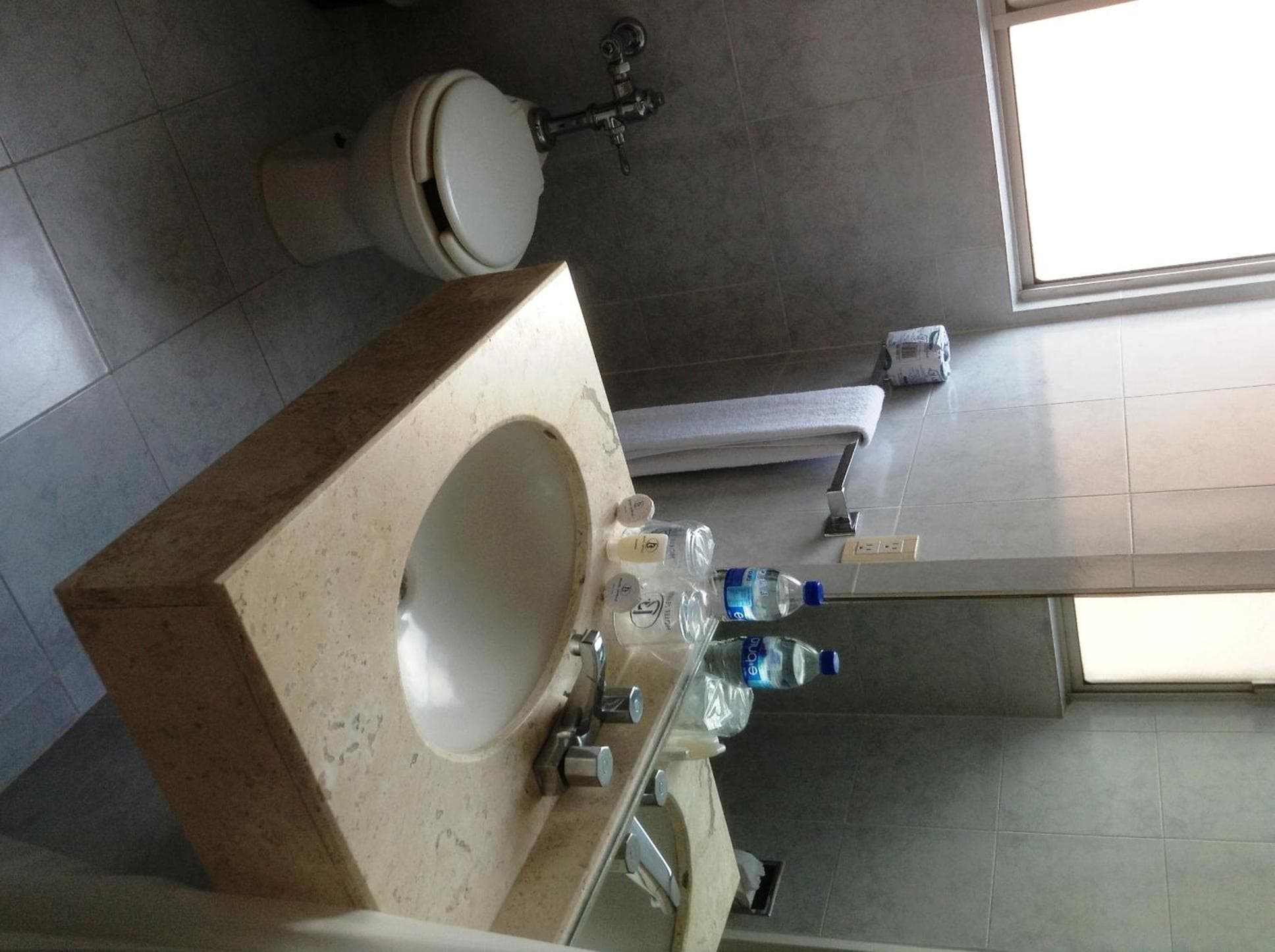 Hotel Sevilla — 4